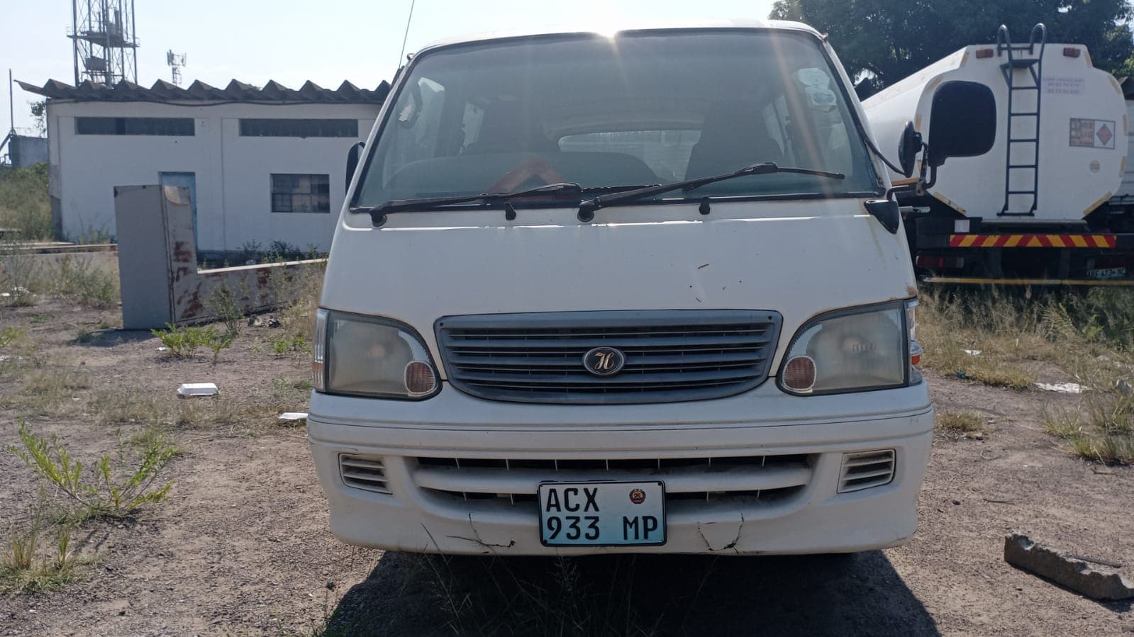 Toyota Hiace — image 4