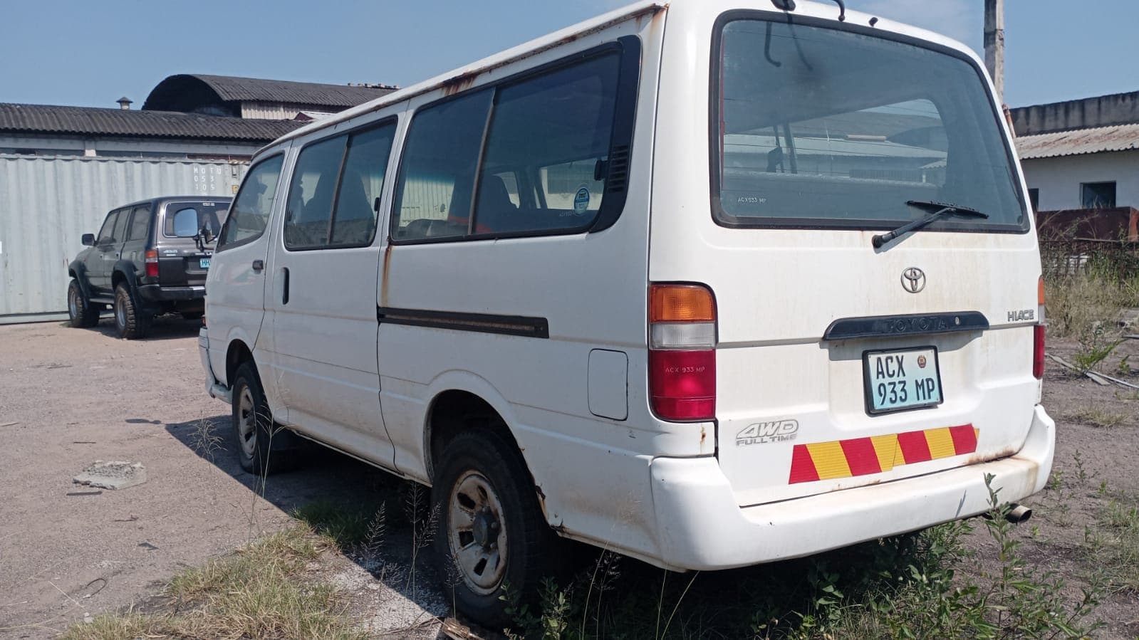 Toyota Hiace — image 6