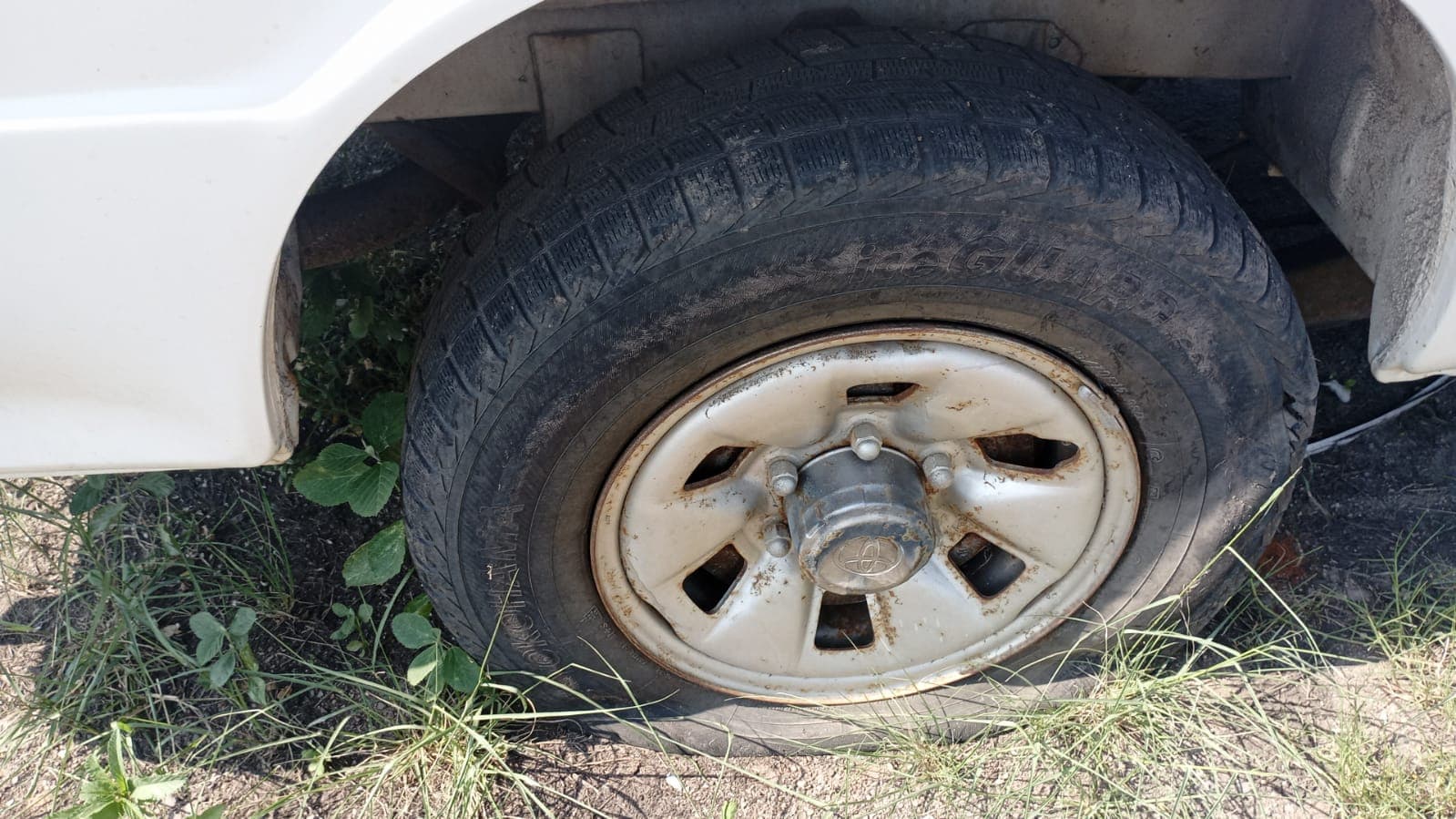 Toyota Hiace — image 3