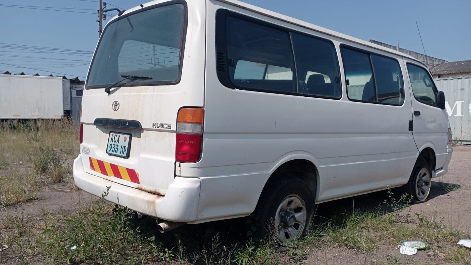 Toyota Hiace — image 2