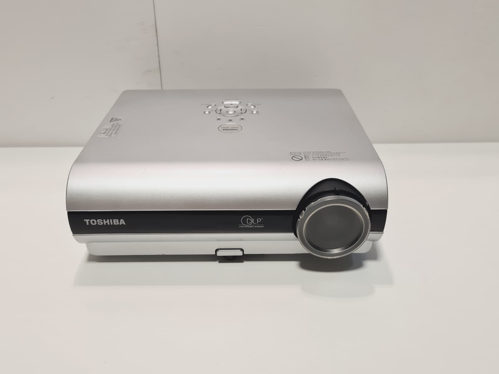 Projetor Toshiba TDP-S20 — imagem 2