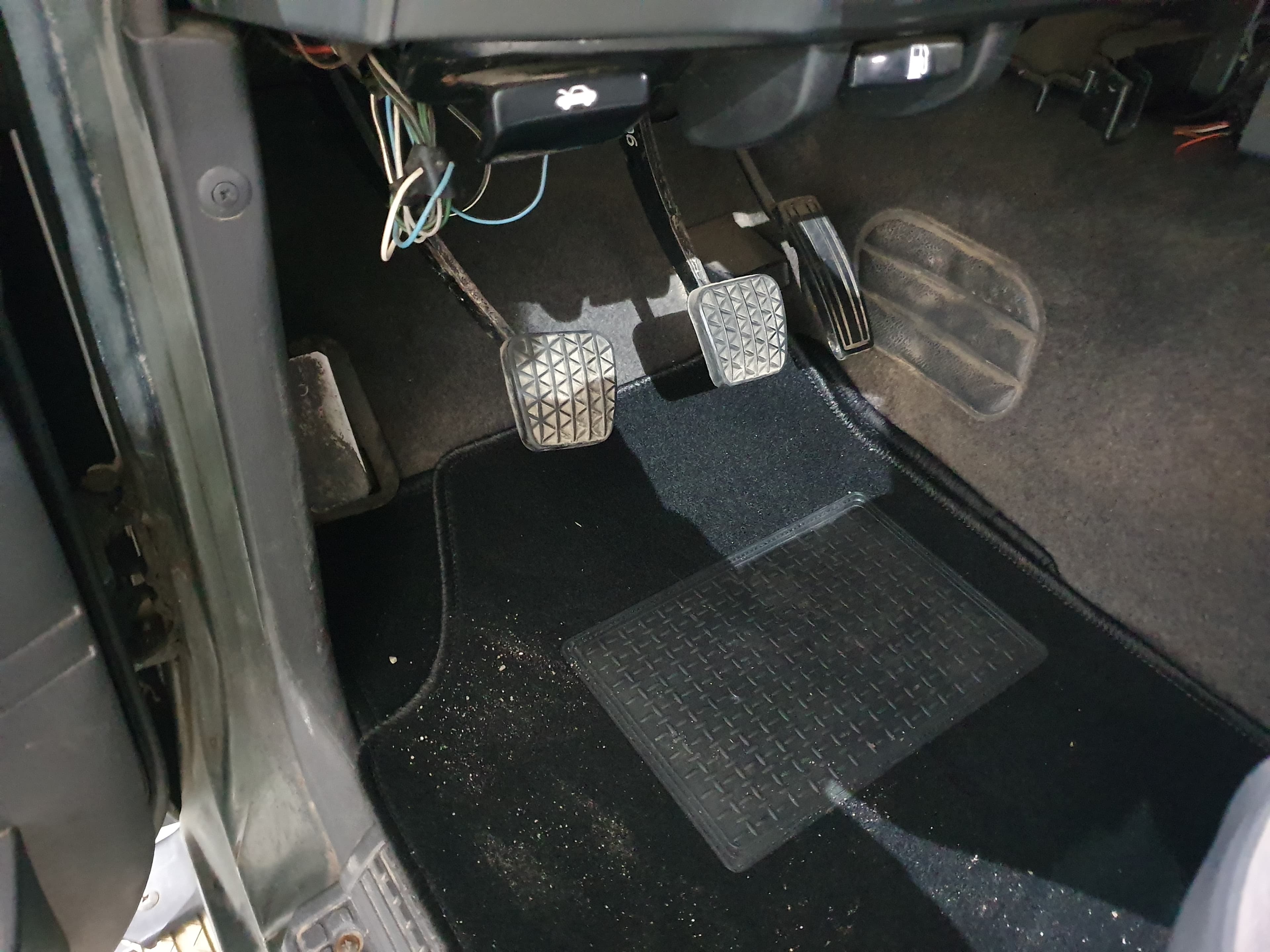 Nissan Patrol 2.8 GR Curto 4x4 · Ano 1994 — image 13