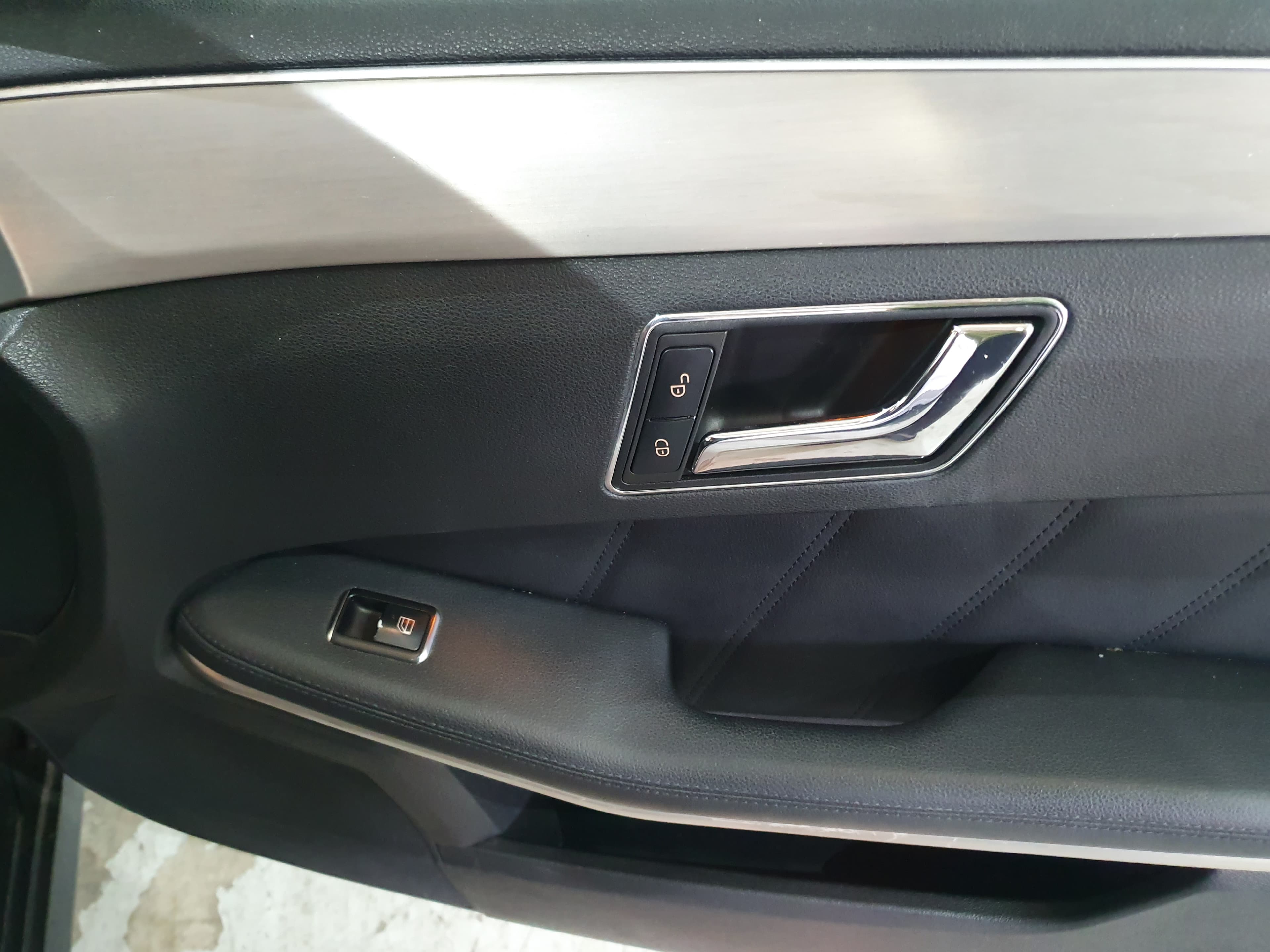 Mercedes-Benz E 250 CDI · Ano 2010 — imagem 23