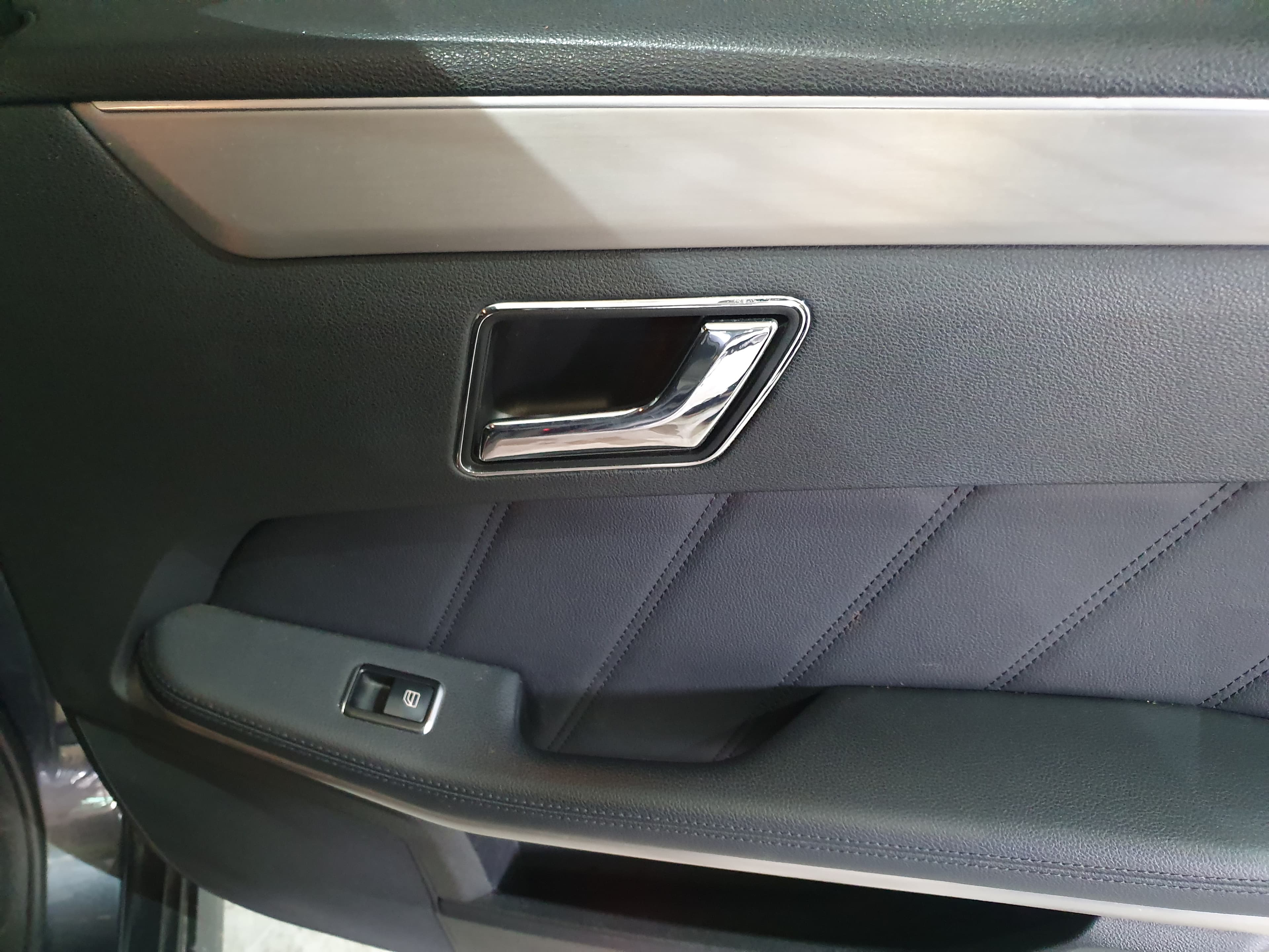 Mercedes-Benz E 250 CDI · Ano 2010 — imagem 20
