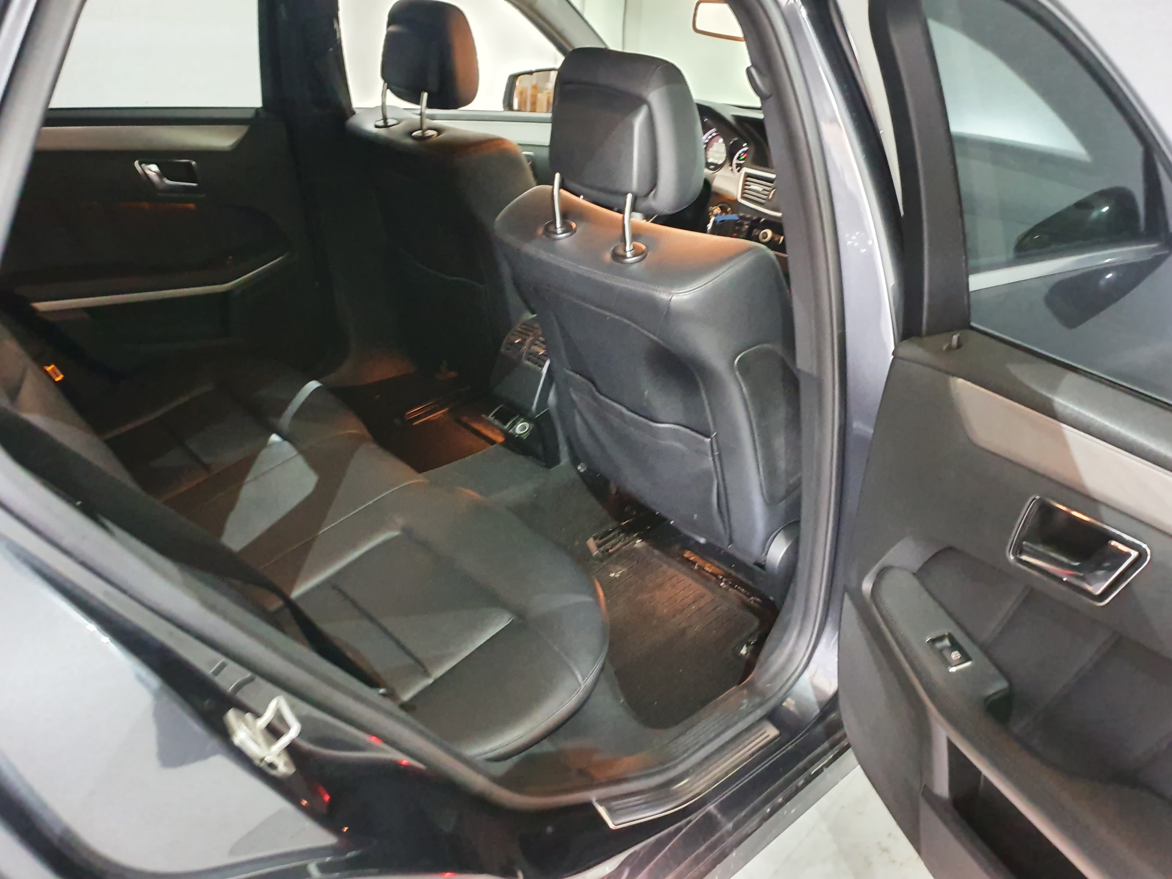 Mercedes-Benz E 250 CDI · Ano 2010 — imagem 19