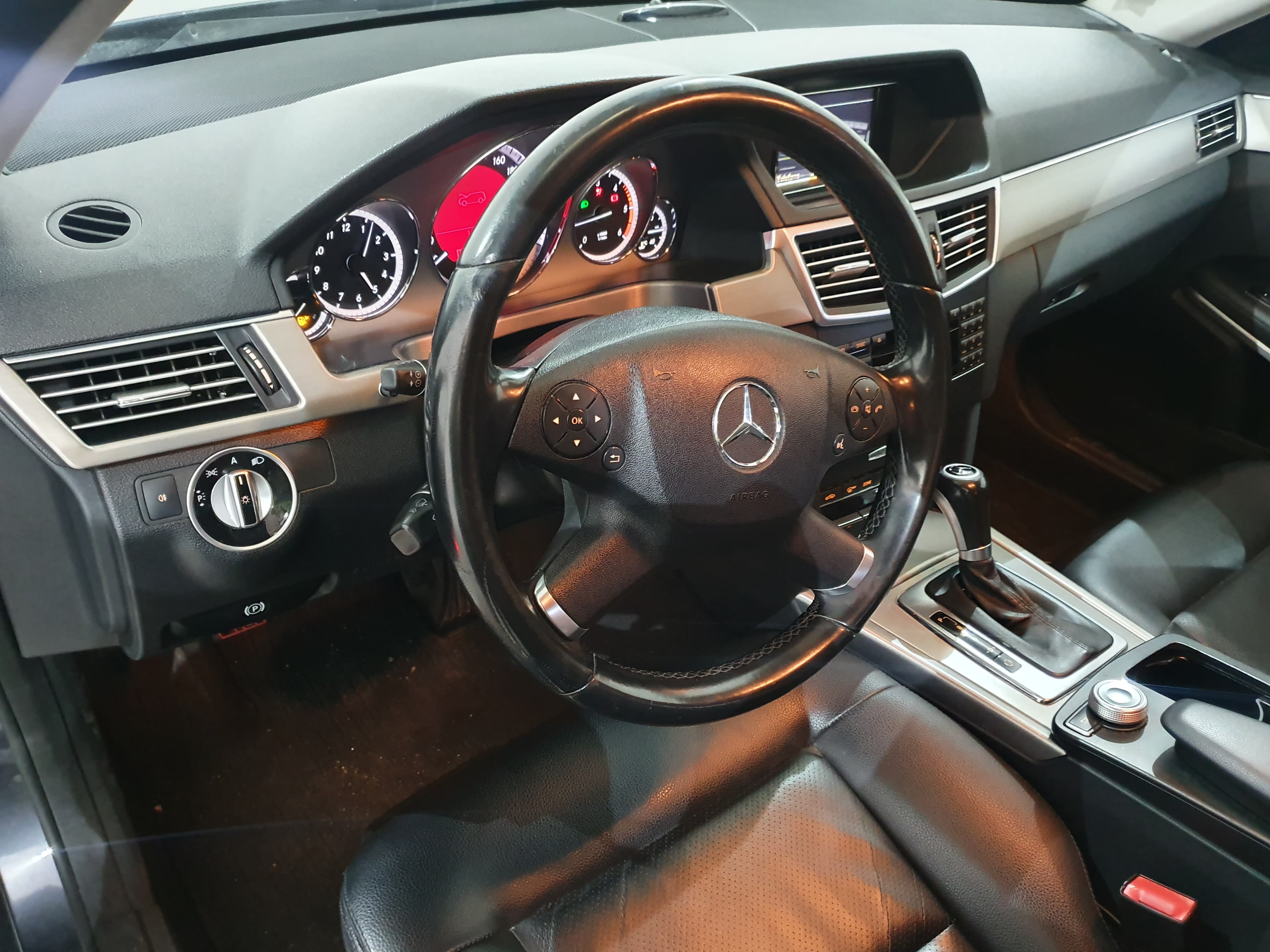 Mercedes-Benz E 250 CDI · Ano 2010 — imagem 29