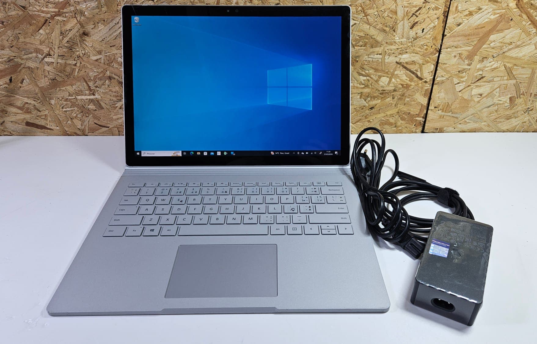 Portátil 2 em 1 Microsoft Surface Book — imagem 1