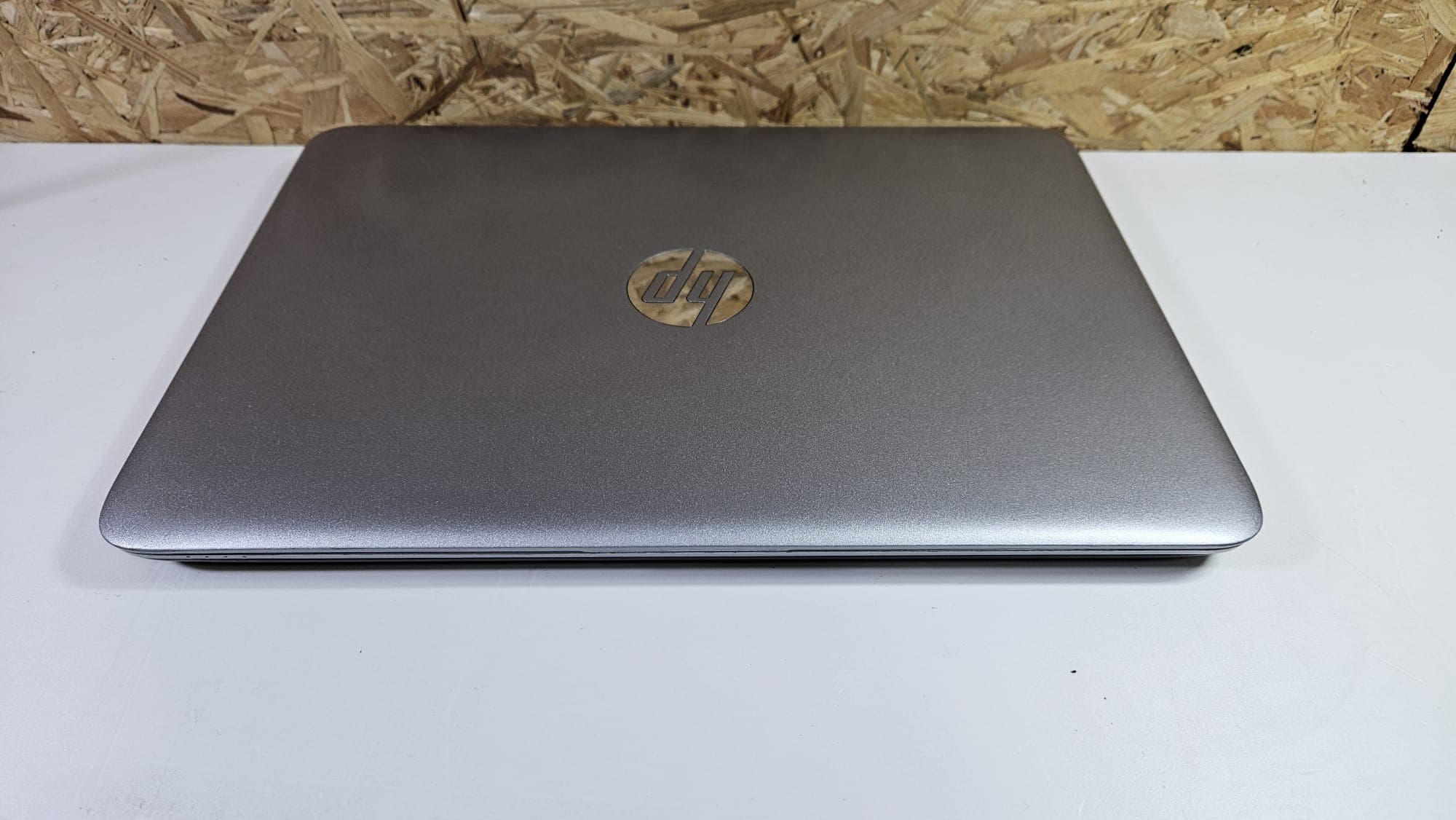 Portátil HP EliteBook 820 G4 — image 4