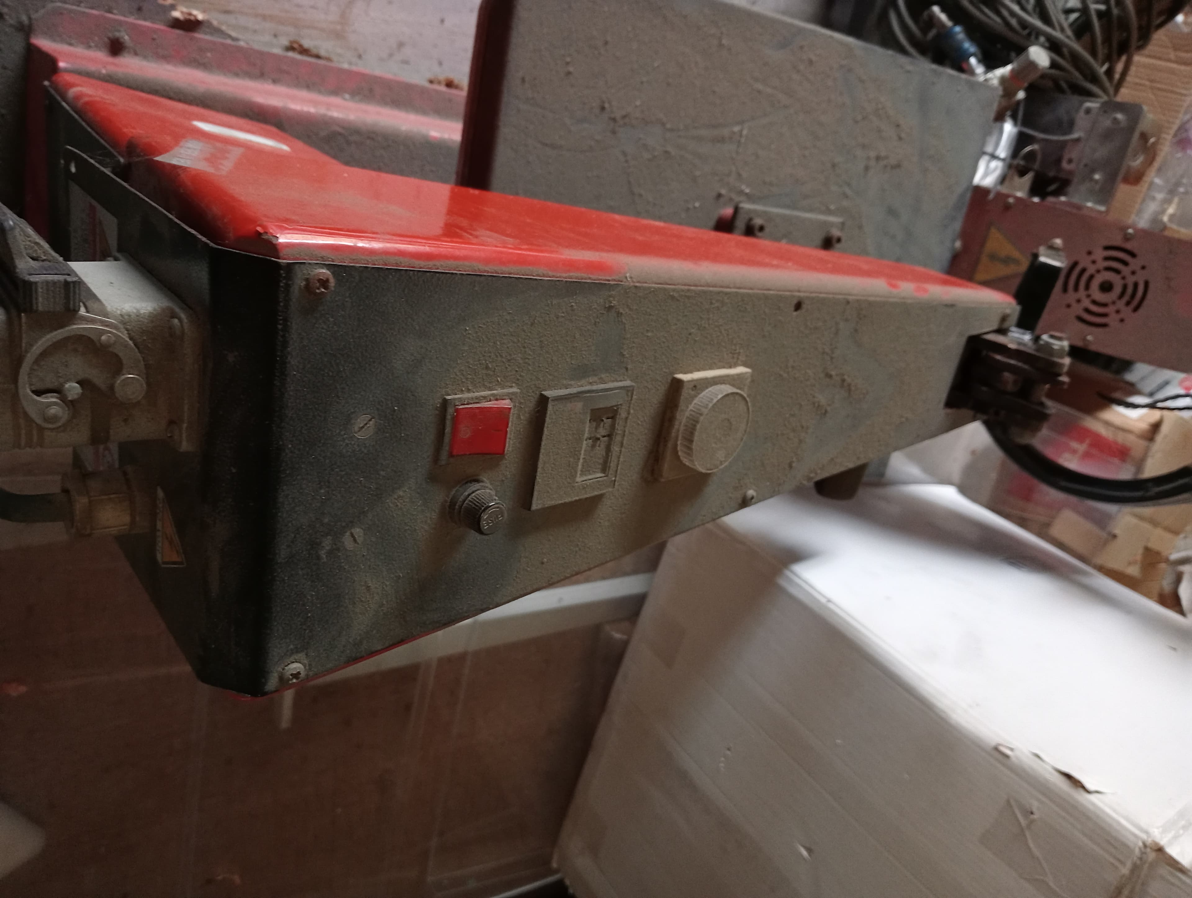 CNC de corte · Máquina de transferes · Máquina de ilhoses — imagen 5