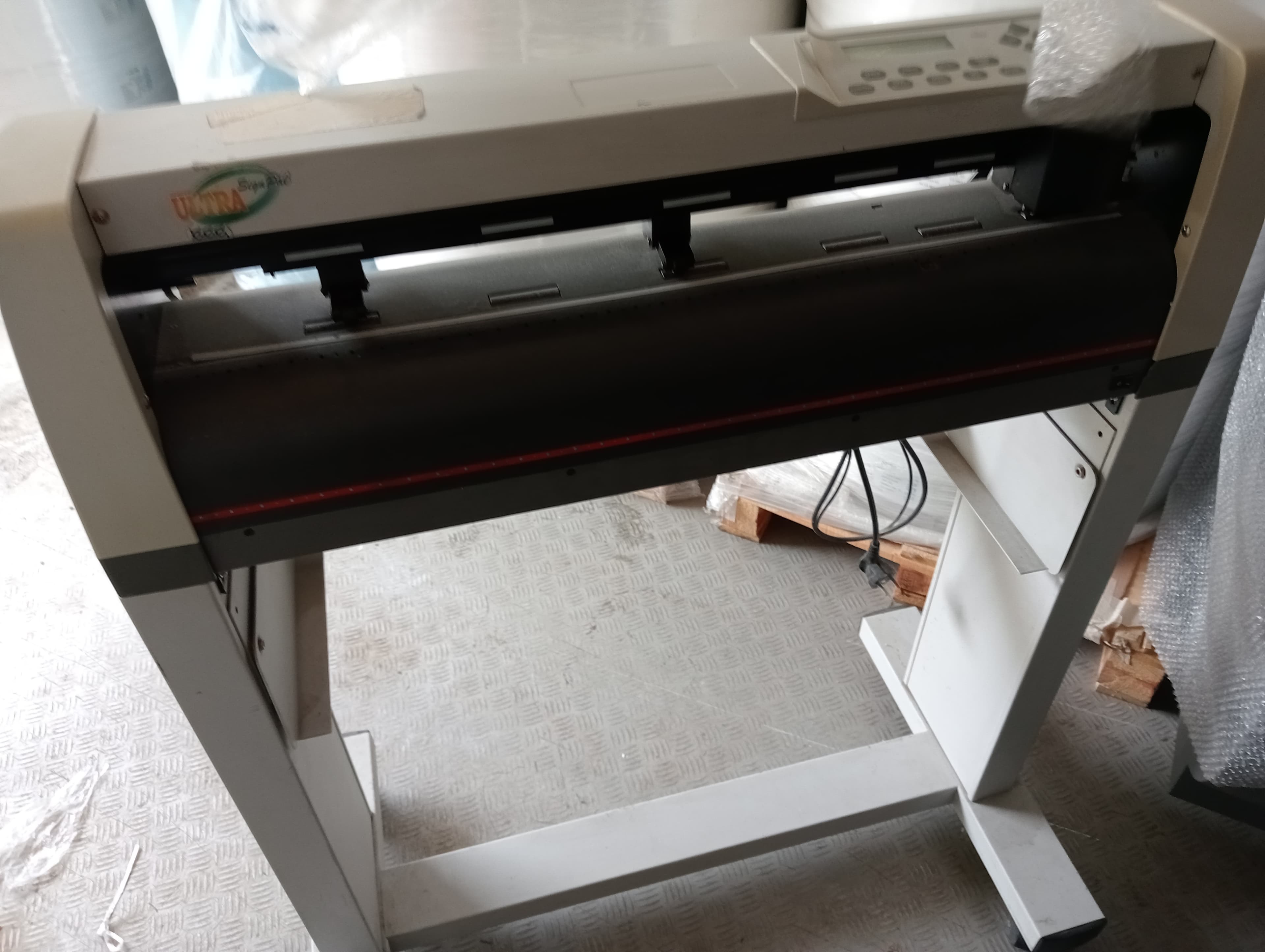 Plotter de corte · Máquina laser de corte — imagen 11