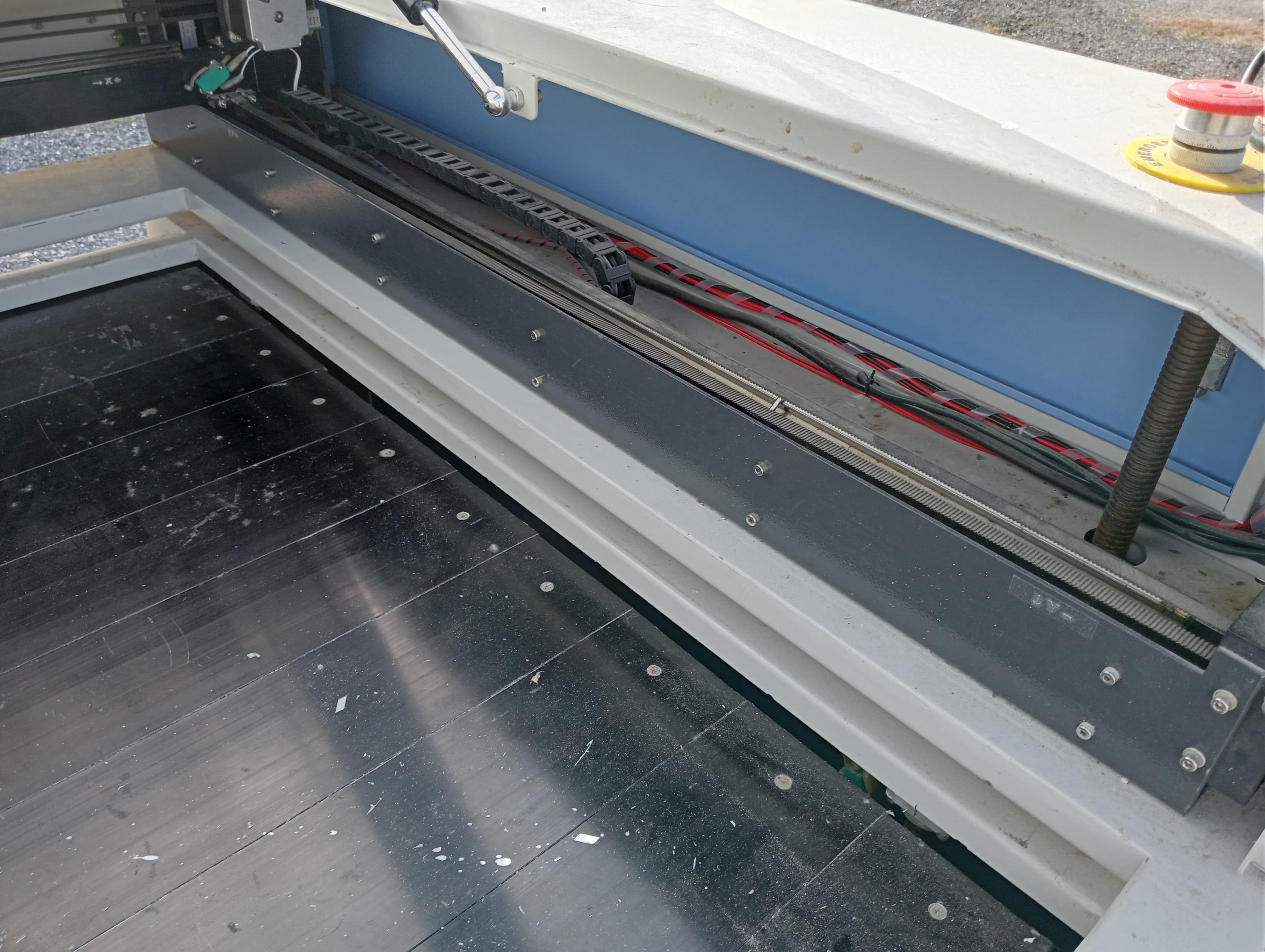 Plotter de corte · Máquina laser de corte — imagen 7