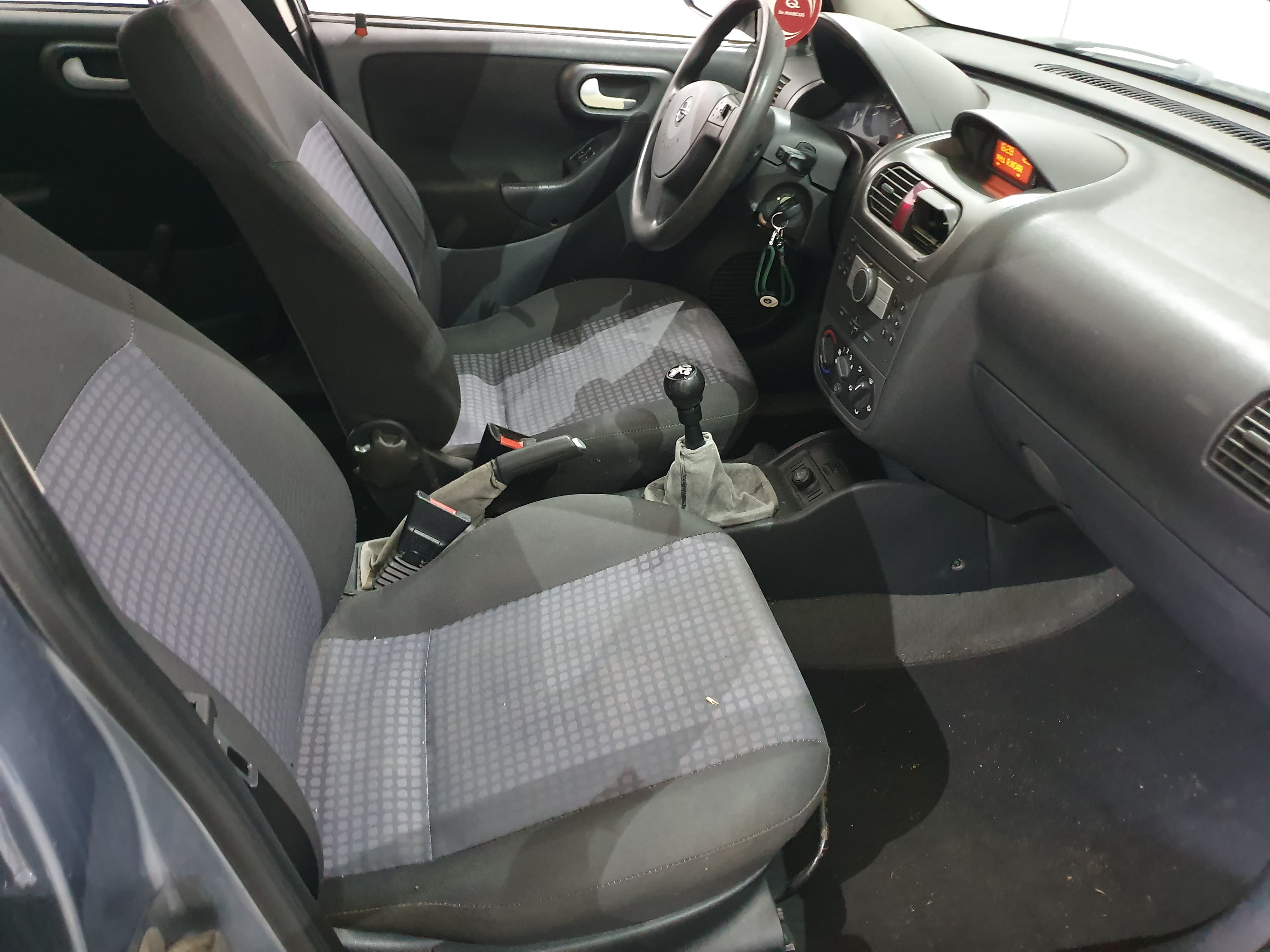 Opel Corsa · Ano 2005 — imagen 23