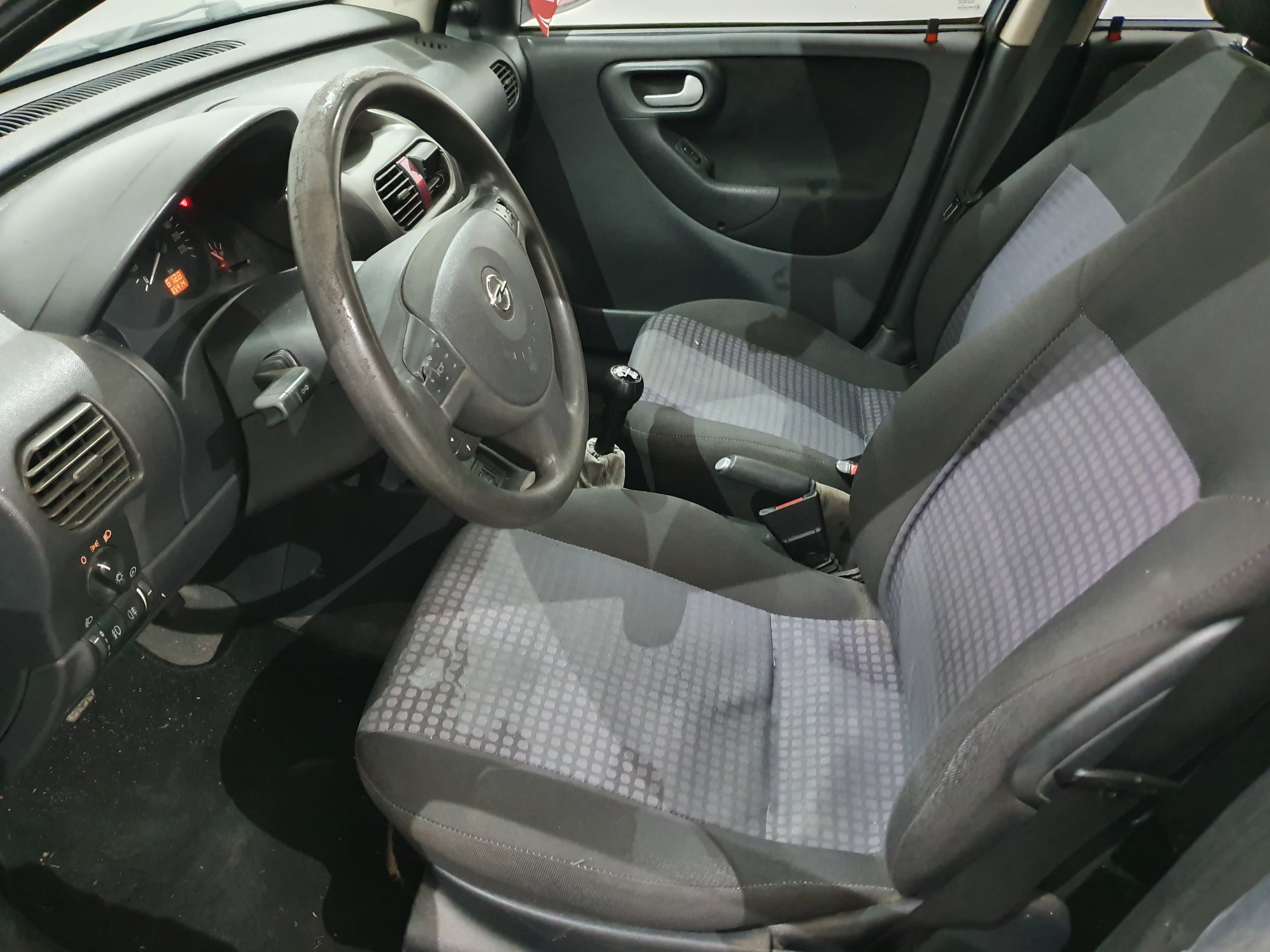 Opel Corsa · Ano 2005 — imagen 35