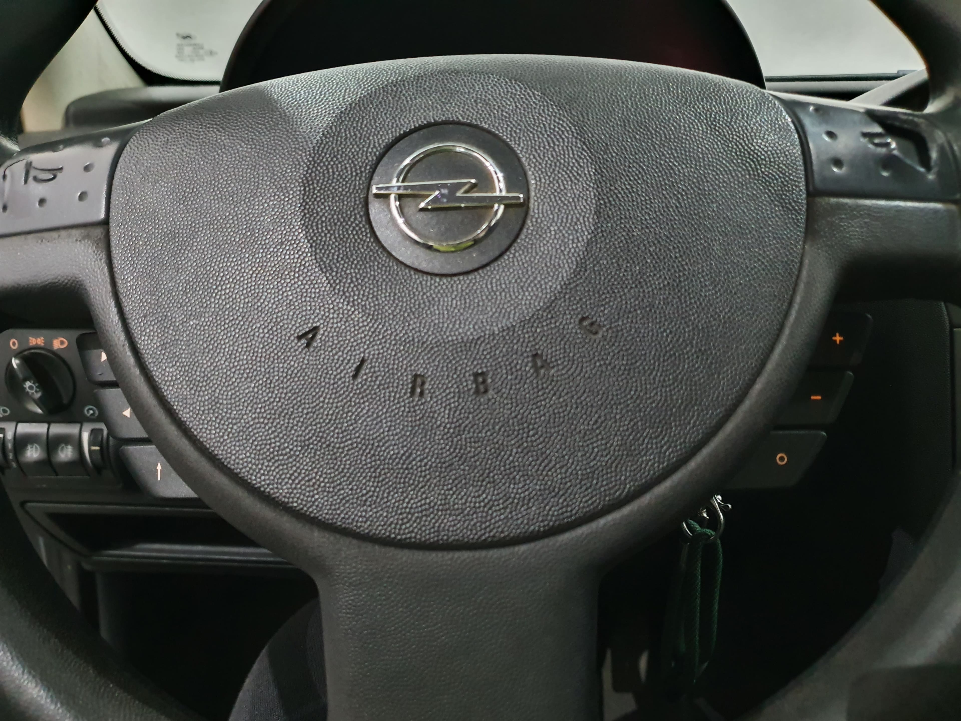 Opel Corsa · Ano 2005 — imagen 32
