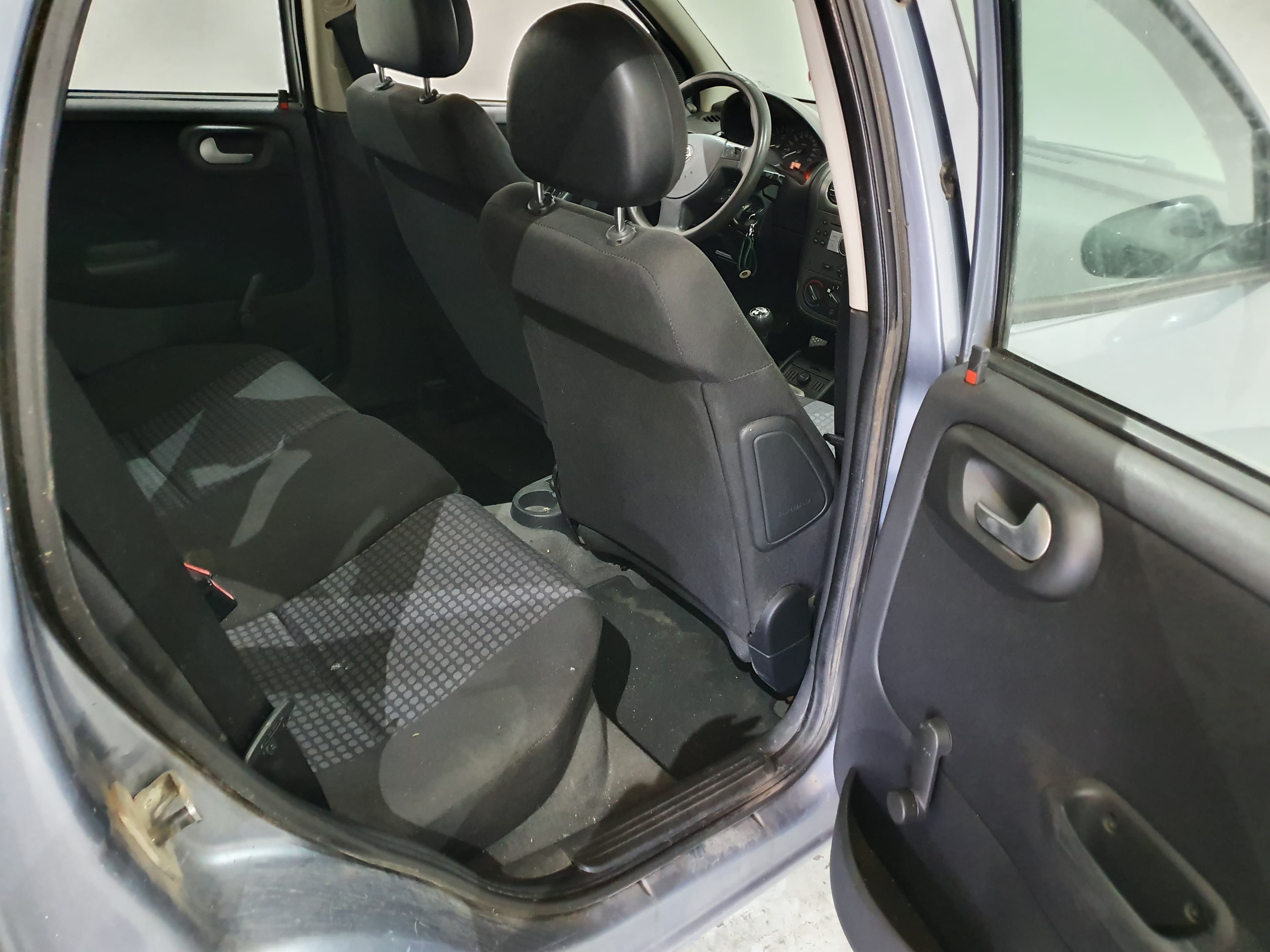 Opel Corsa · Ano 2005 — imagen 24