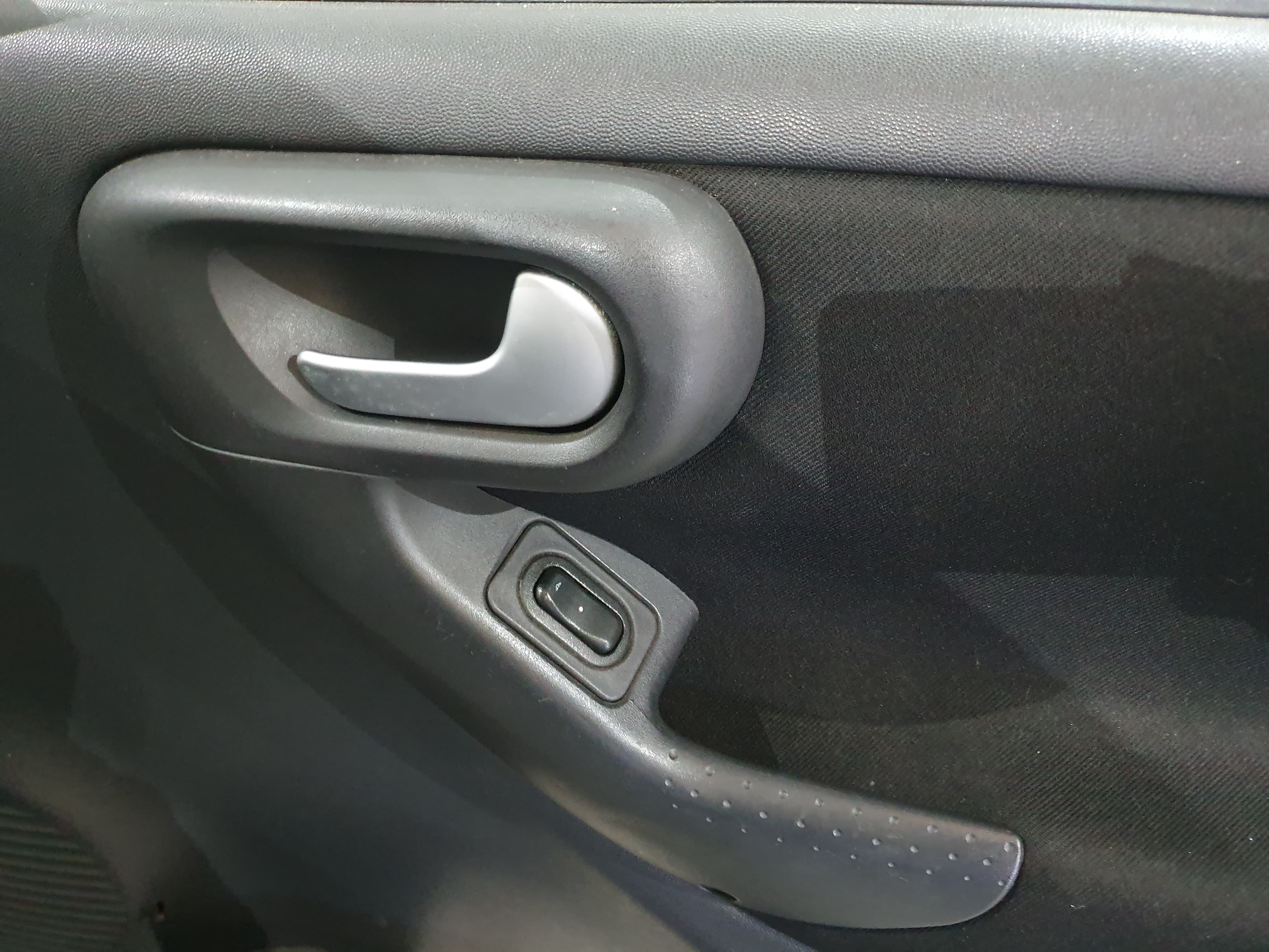 Opel Corsa · Ano 2005 — imagen 22