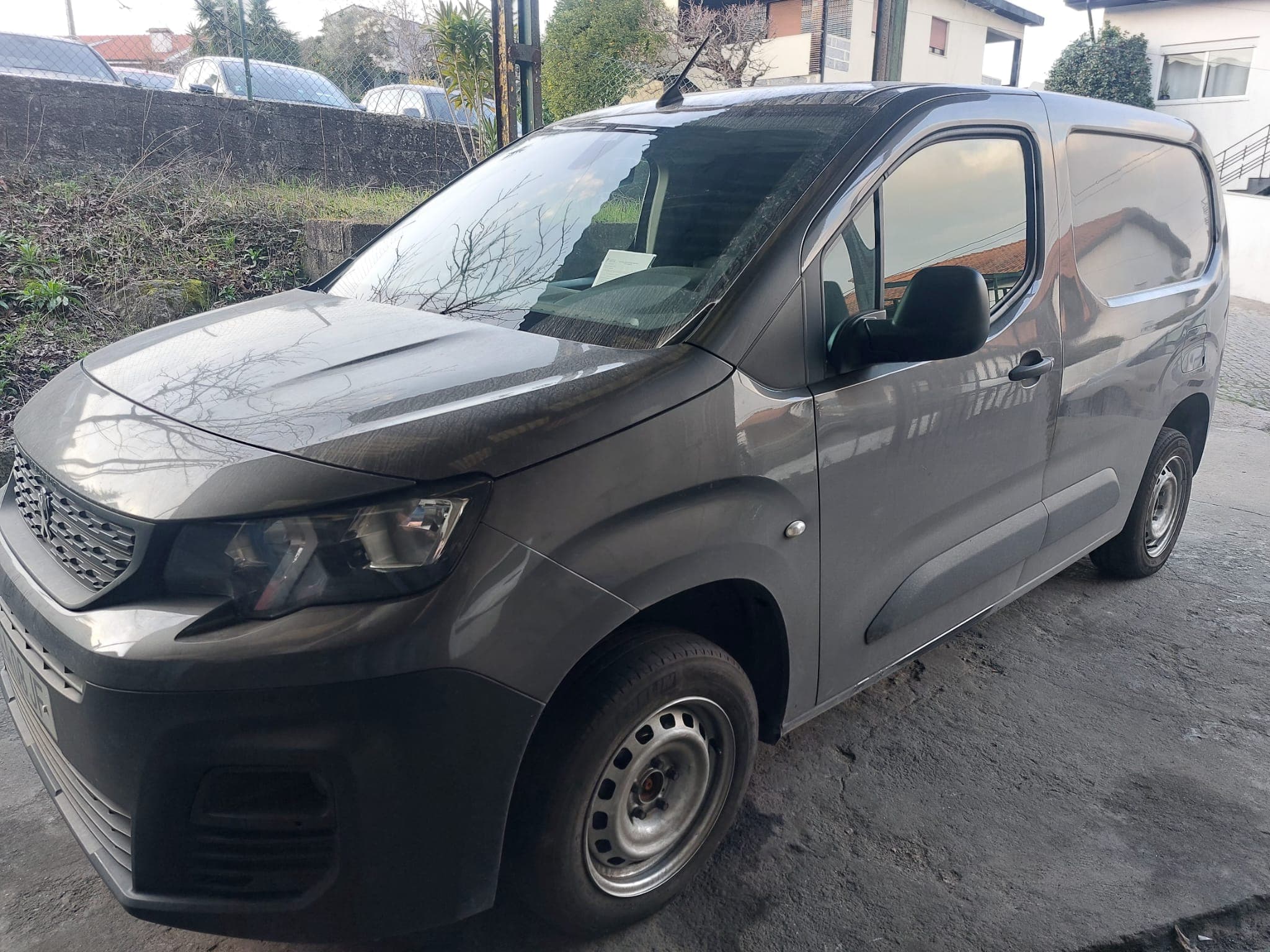 Peugeot Partner · Ano 2020 — image 3