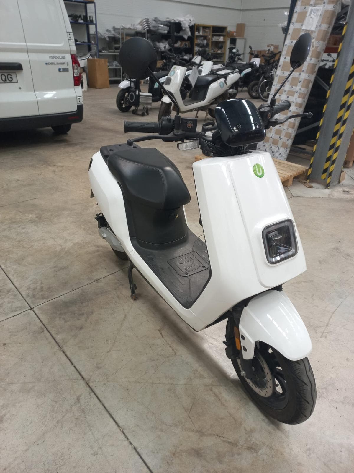 Urban Electric Motors LX05  · Ano 2021 — imagen 1