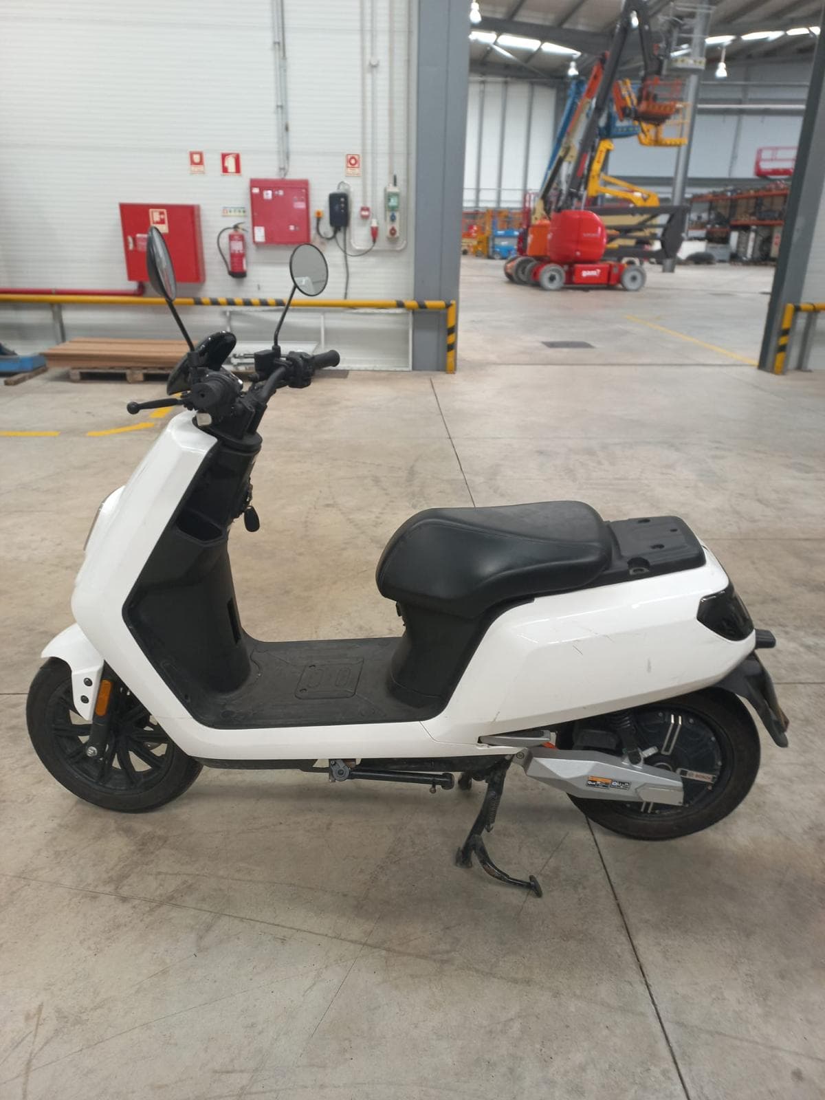 Urban Electric Motors LX05  · Ano 2021 — imagen 7