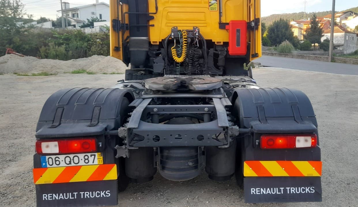 Renault T520 · Ano 2015 — imagem 4