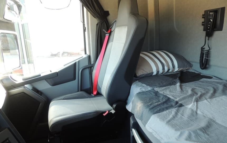 Renault T430 · Ano 2014 — image 17