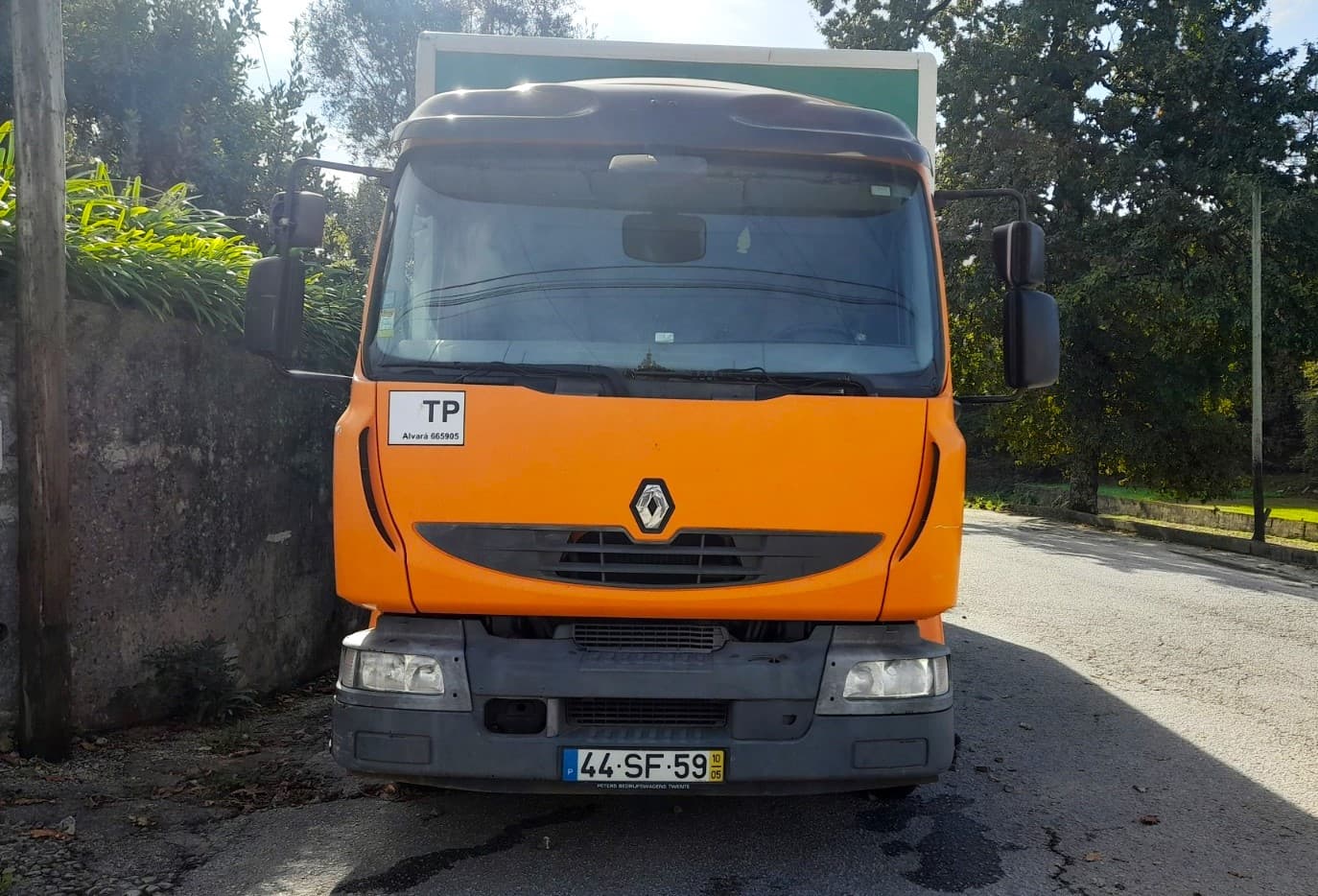 Renault Midlum 220 DXI · Ano 2010 — imagem 2