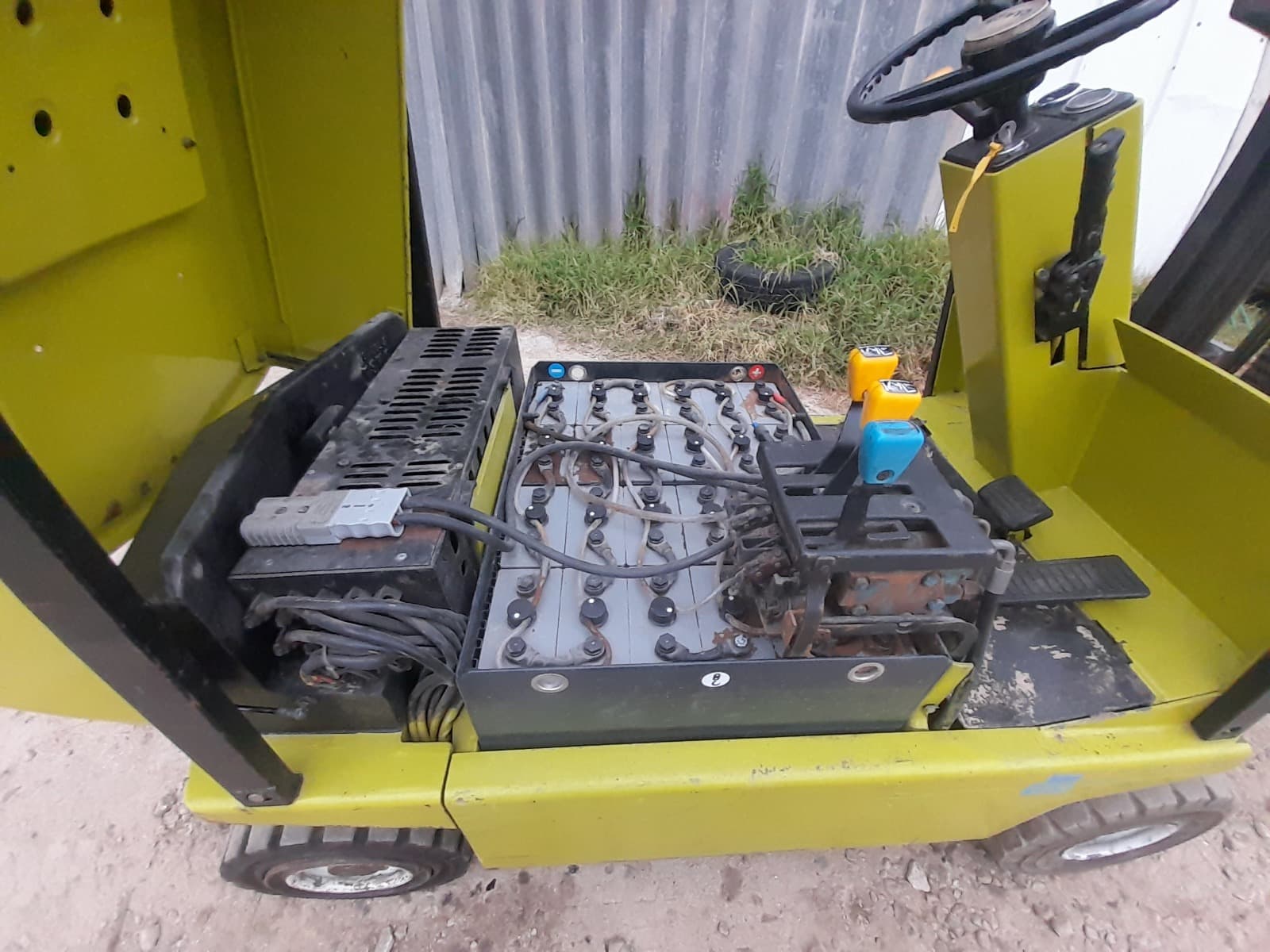 Empilhador Elétrico Clark EM 15s — imagem 7