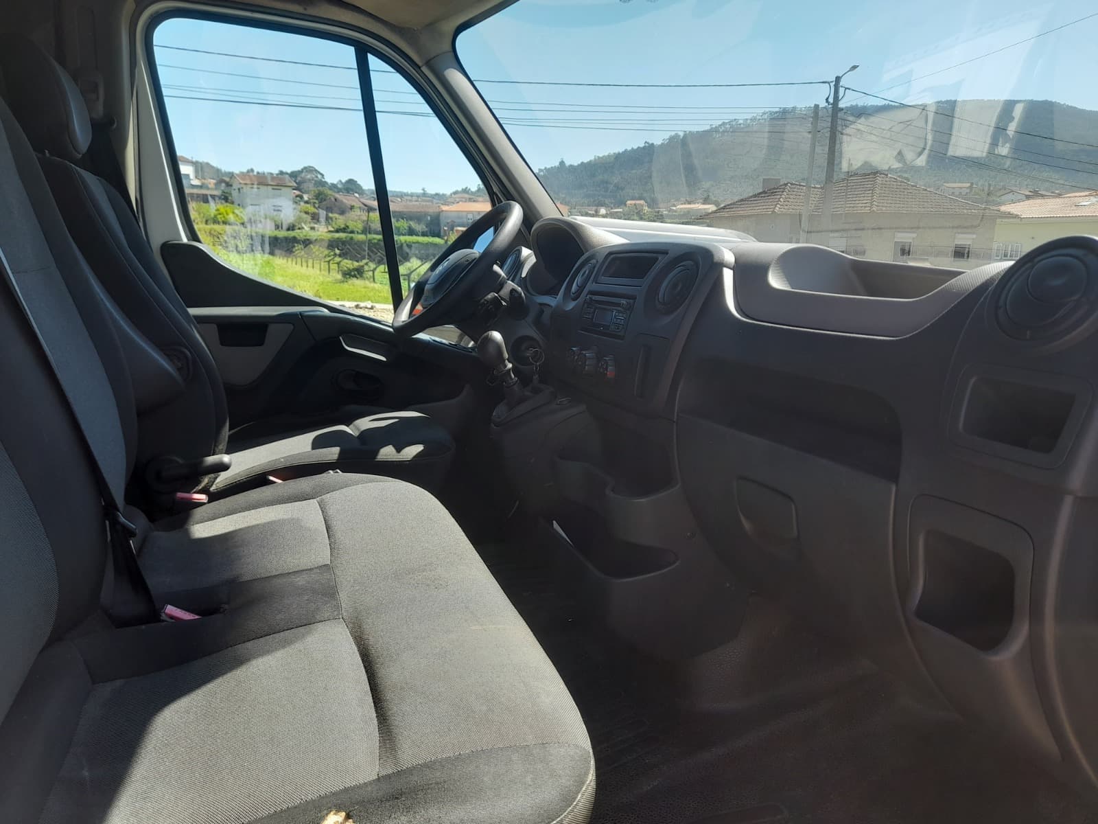 Renault Master · Ano 2016 — imagen 9