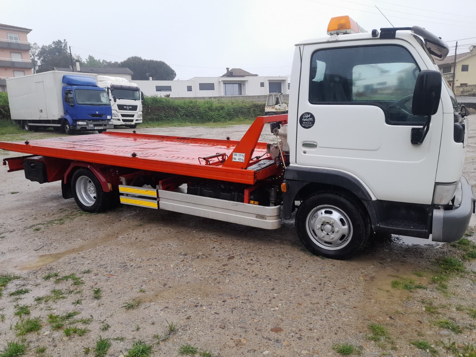 Nissan Cabstar 3.0 · Ano 2005 — imagen 2