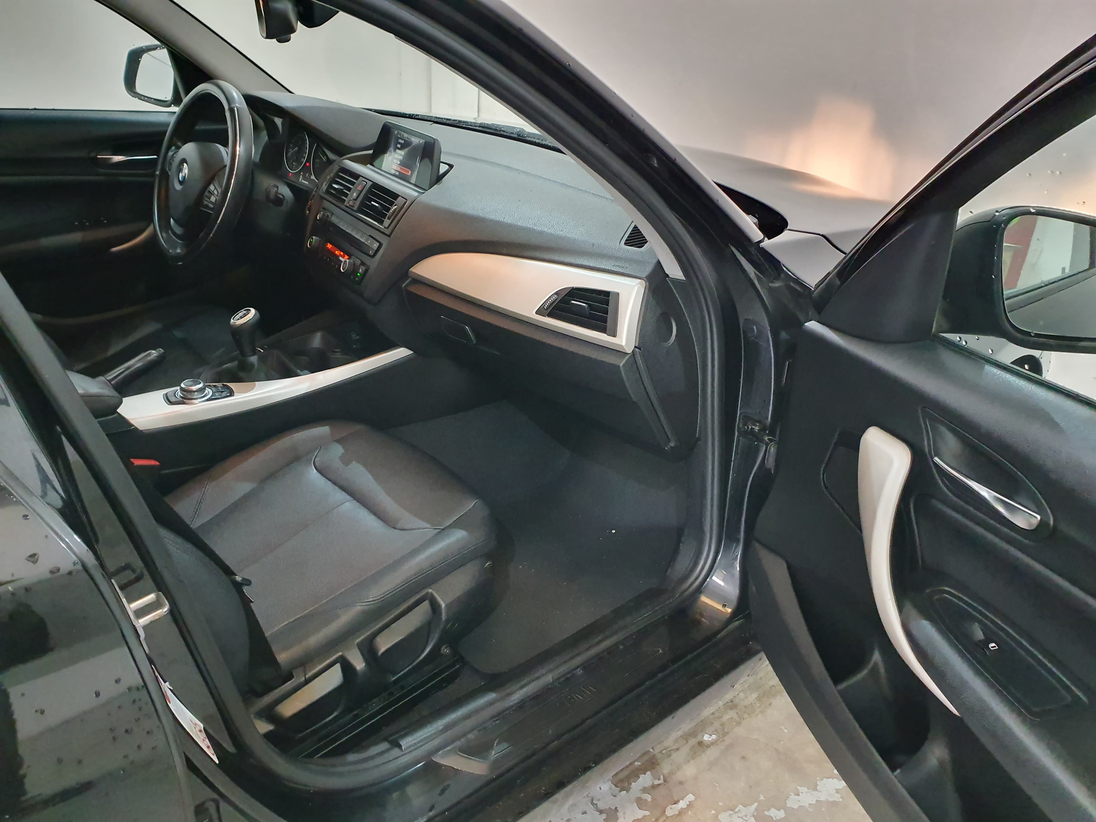 BMW 116D · Ano 2014 — imagen 25