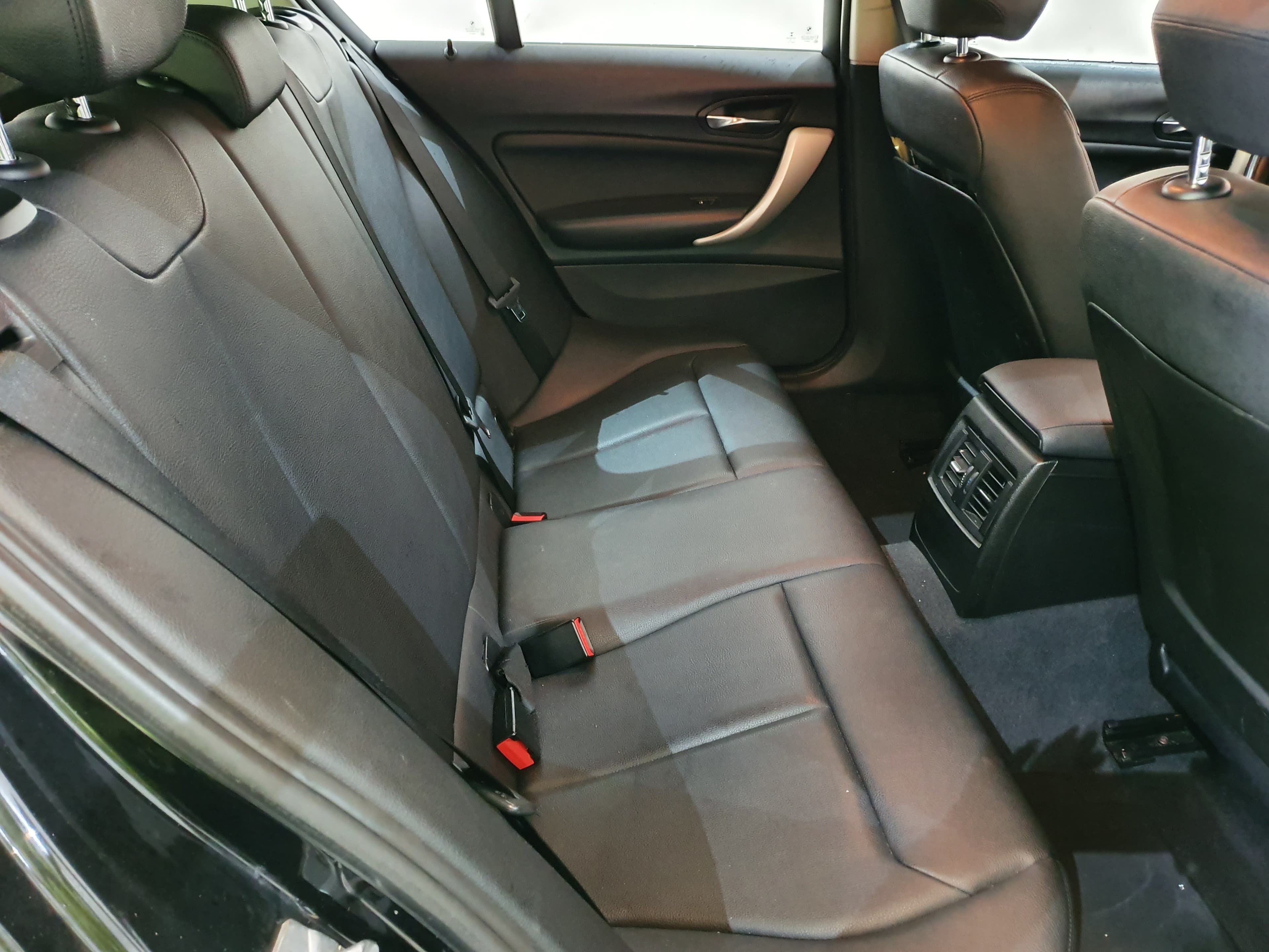 BMW 116D · Ano 2014 — imagen 31