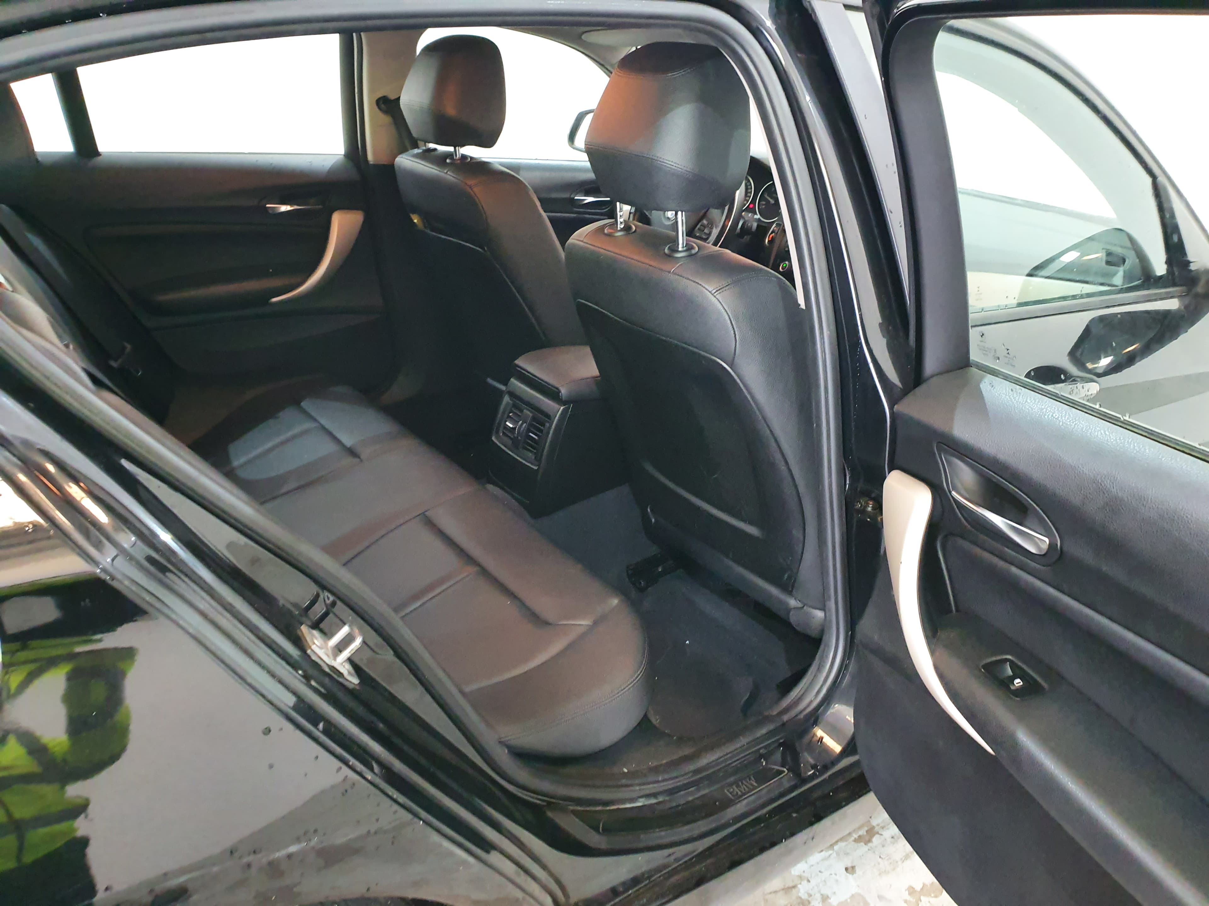BMW 116D · Ano 2014 — imagen 29