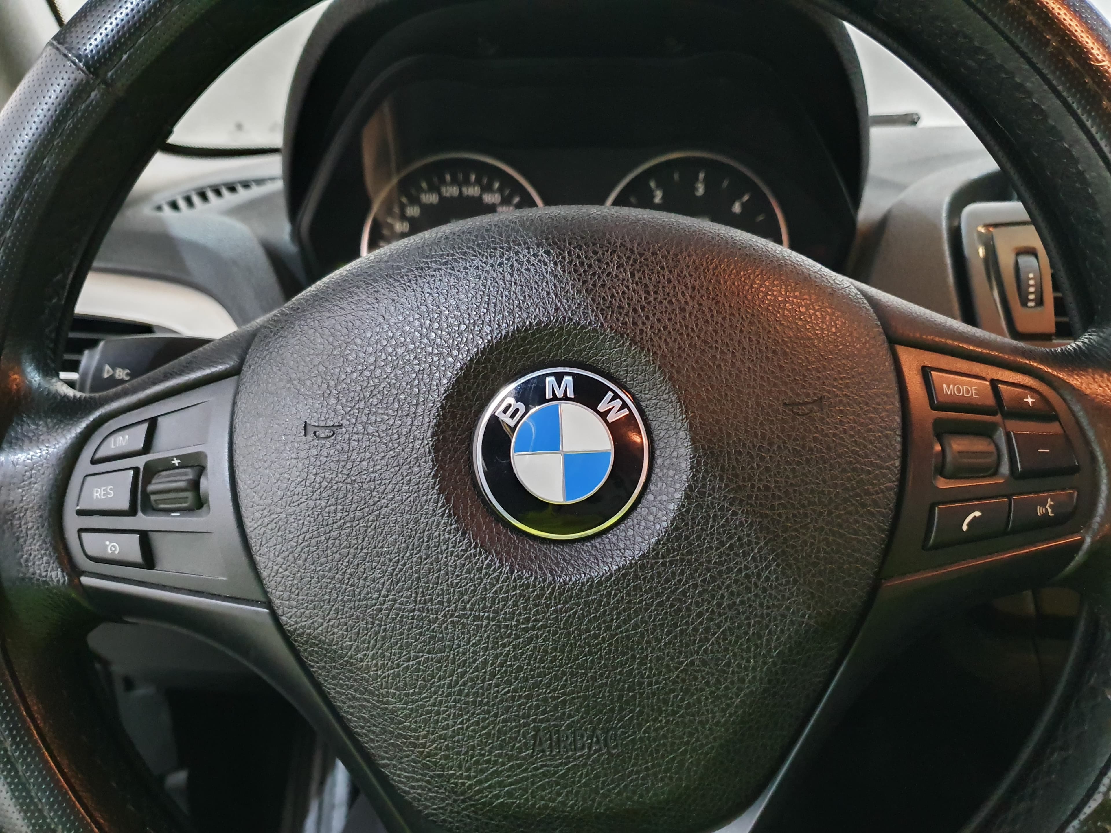 BMW 116D · Ano 2014 — imagen 42