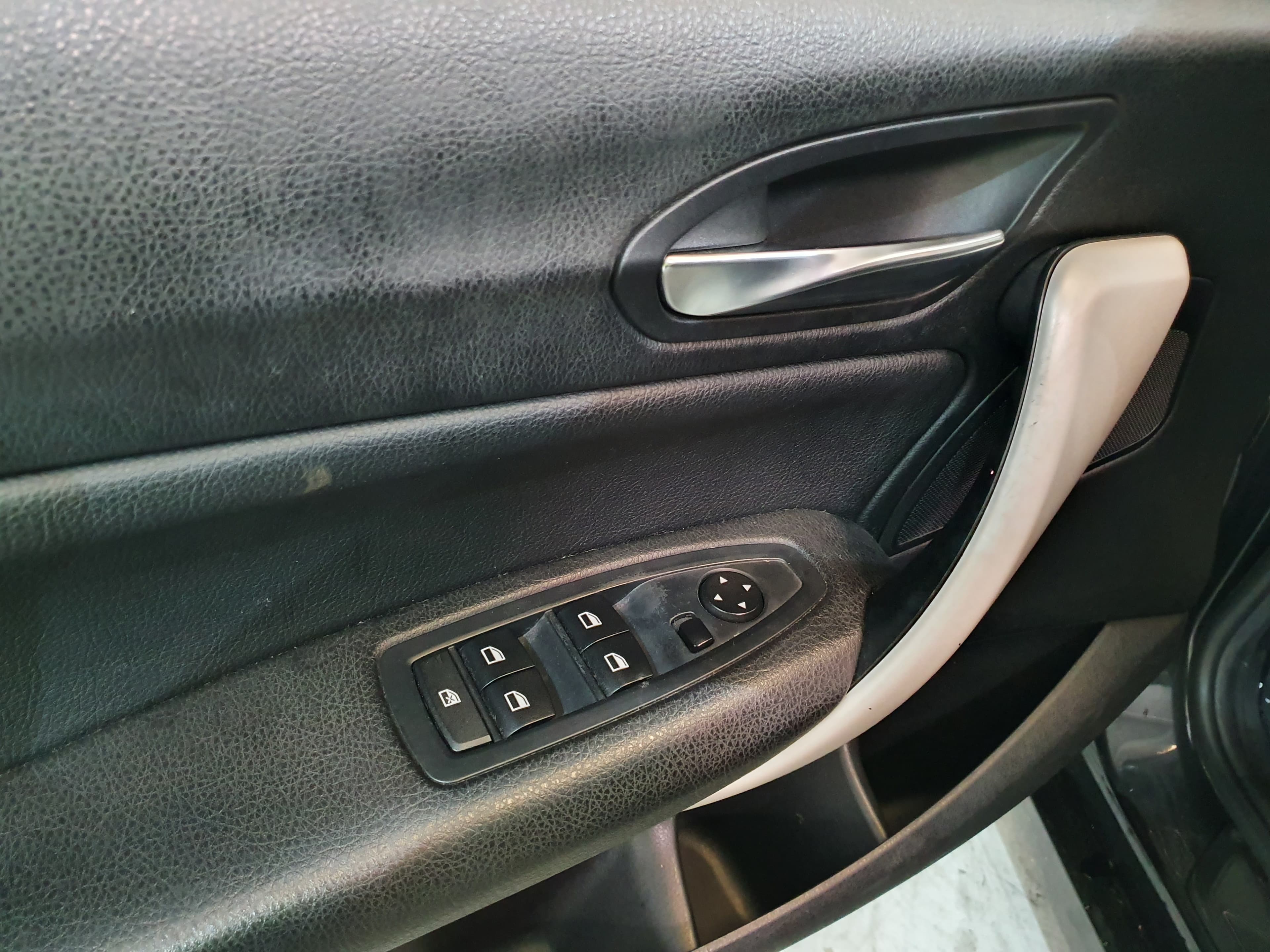 BMW 116D · Ano 2014 — imagen 23