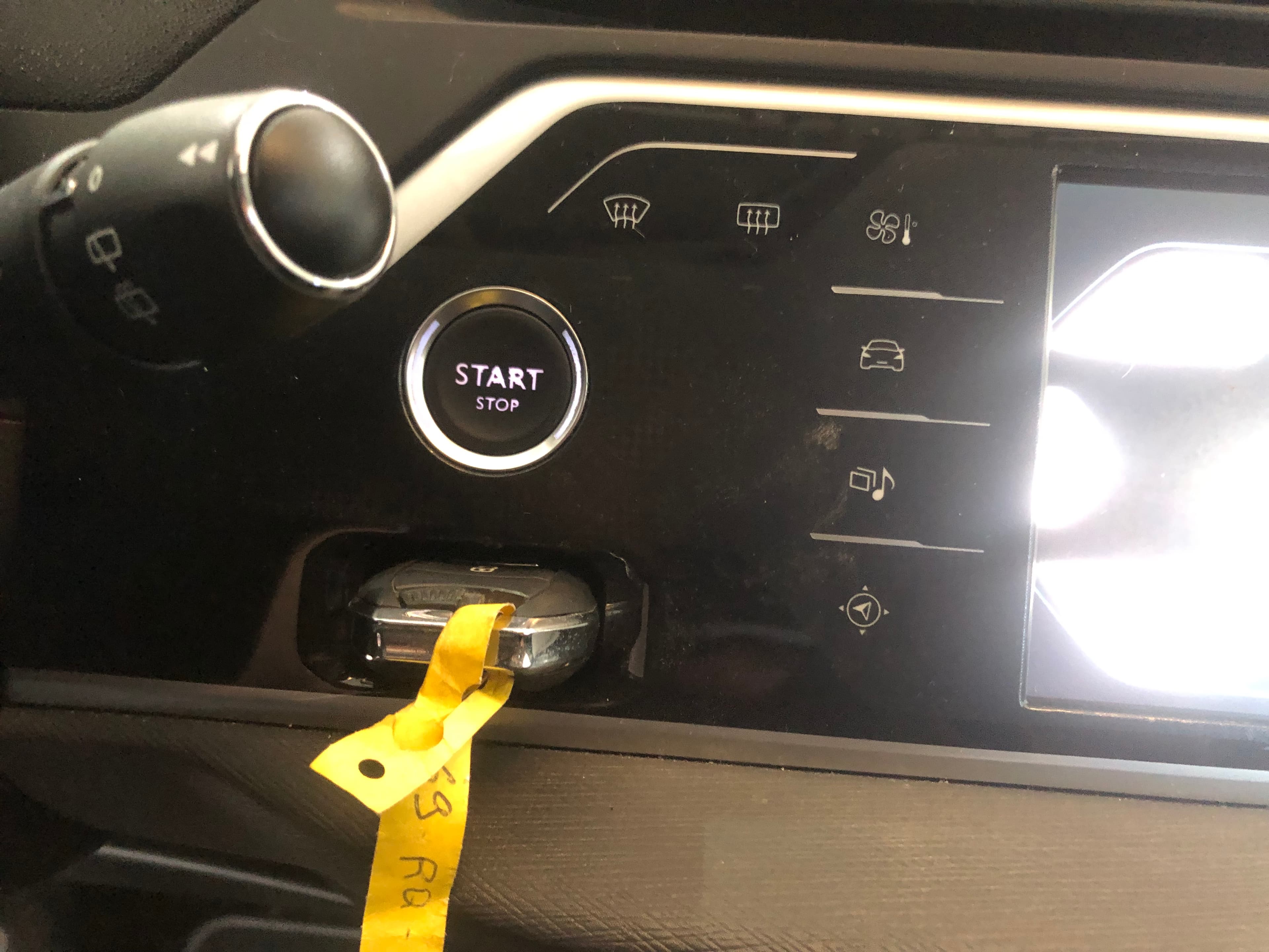 Citroën C4 · Ano 2014 — imagem 38