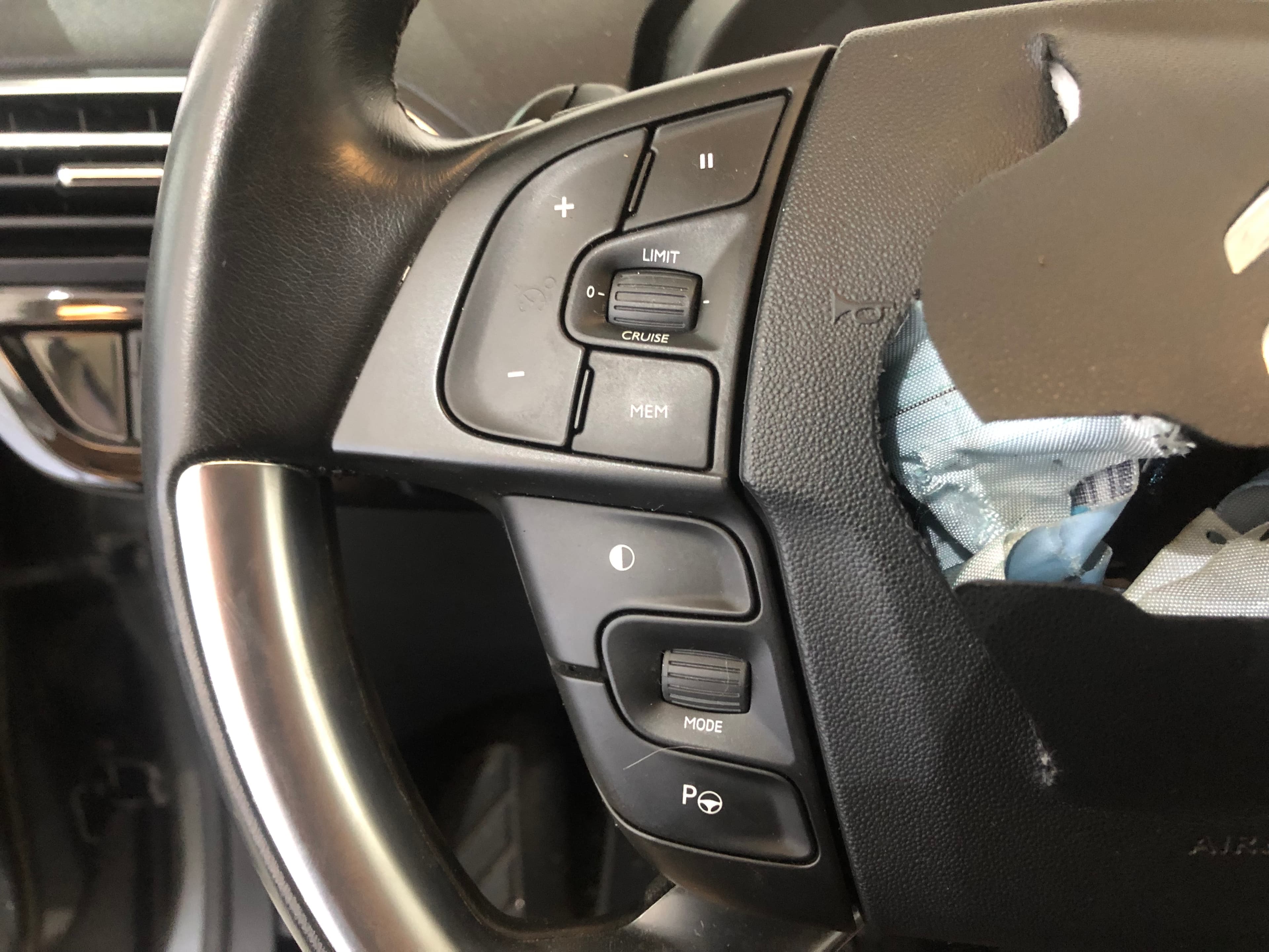 Citroën C4 · Ano 2014 — imagem 31