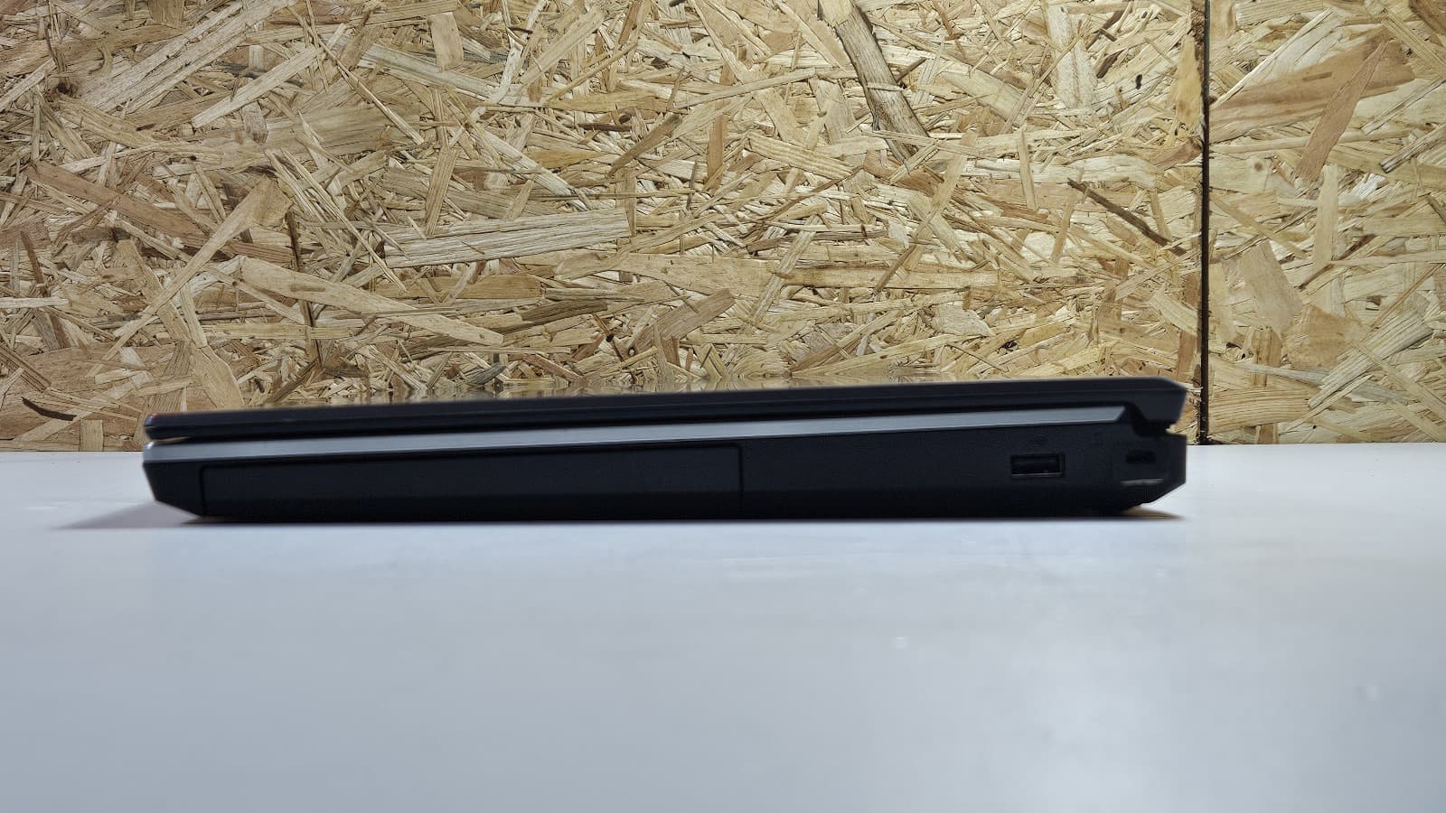 Portátil Fujitsu H770 — imagen 4