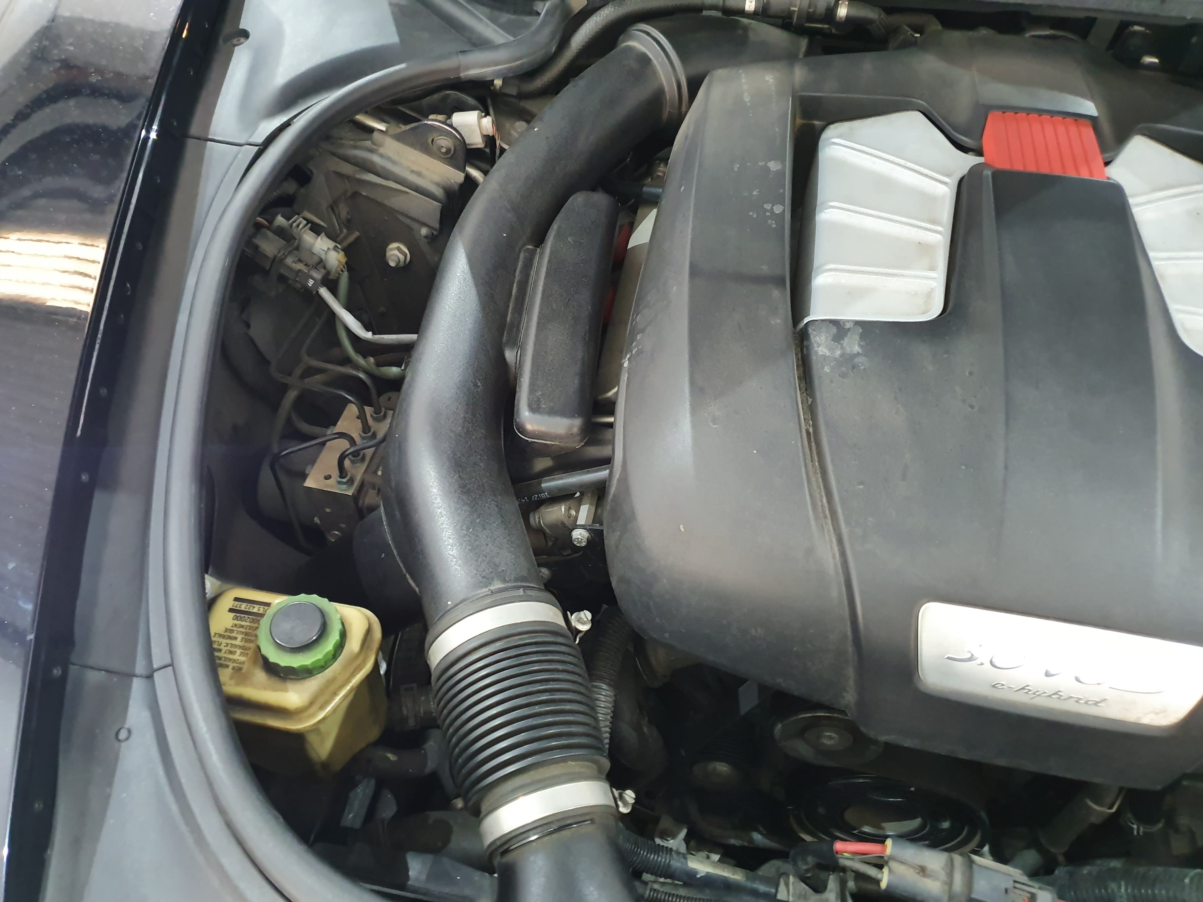 Porsche Panamera 3.0E-Hybrid · Ano 2014 — image 17