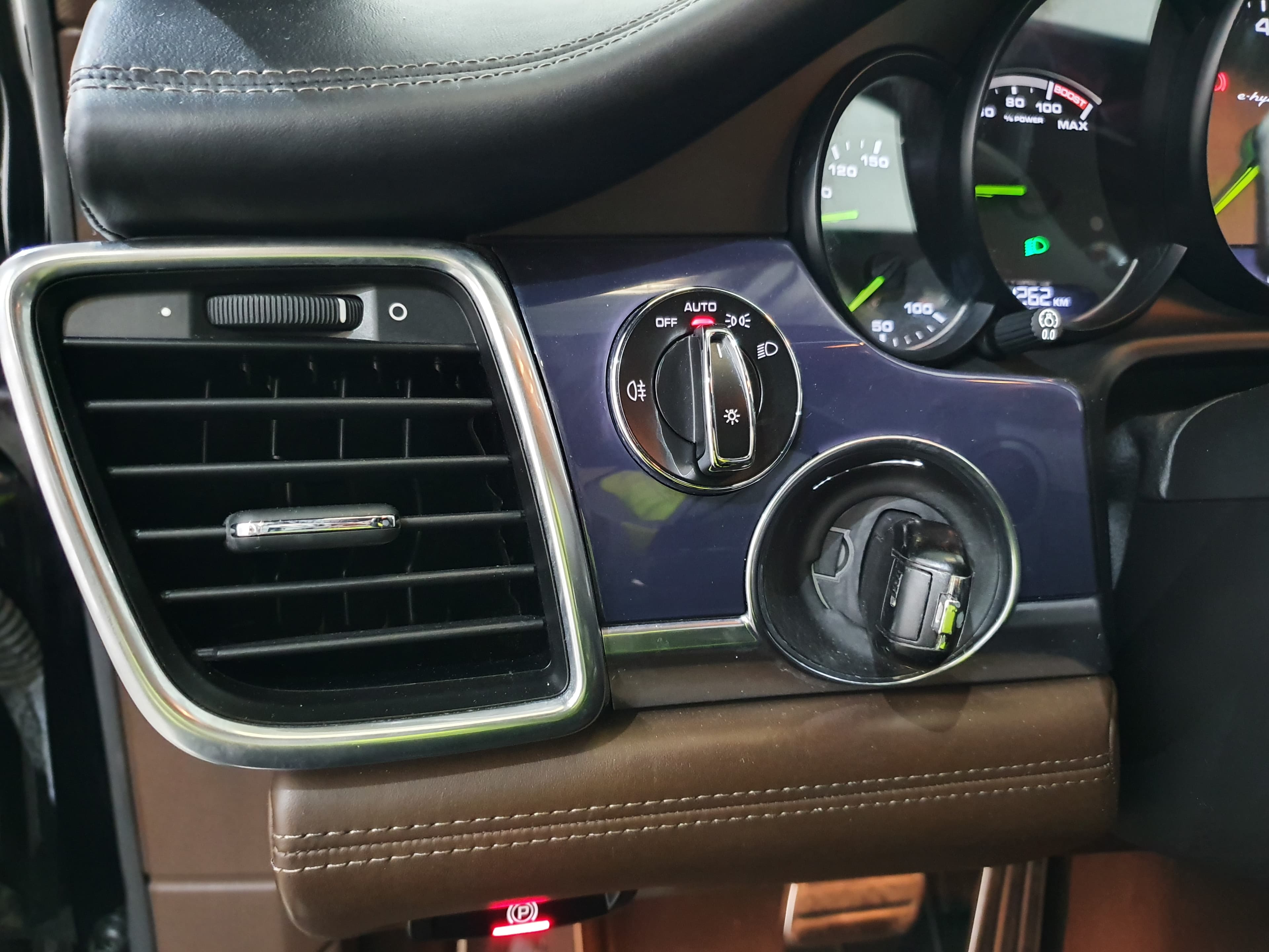 Porsche Panamera 3.0E-Hybrid · Ano 2014 — image 45