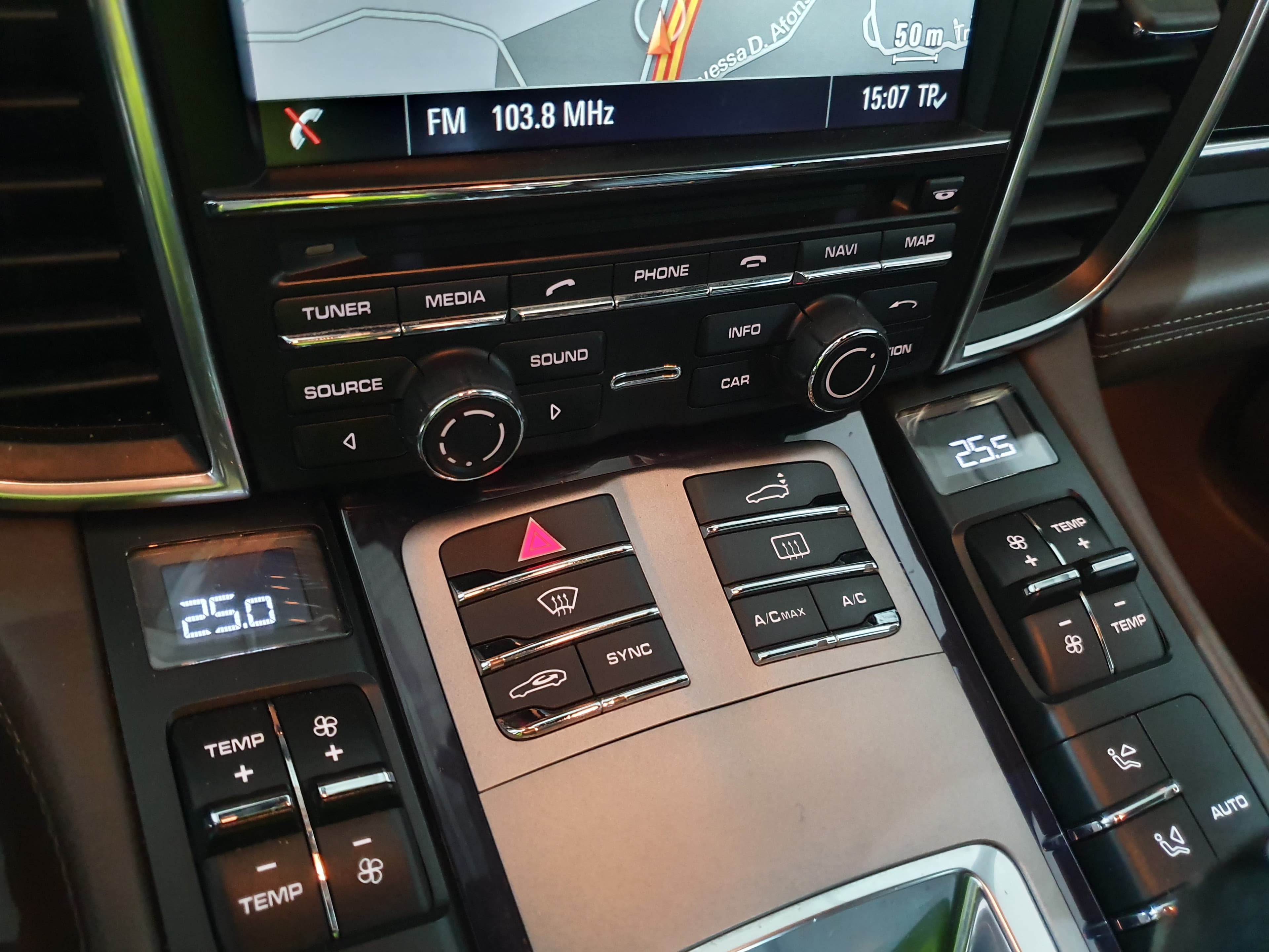 Porsche Panamera 3.0E-Hybrid · Ano 2014 — image 40