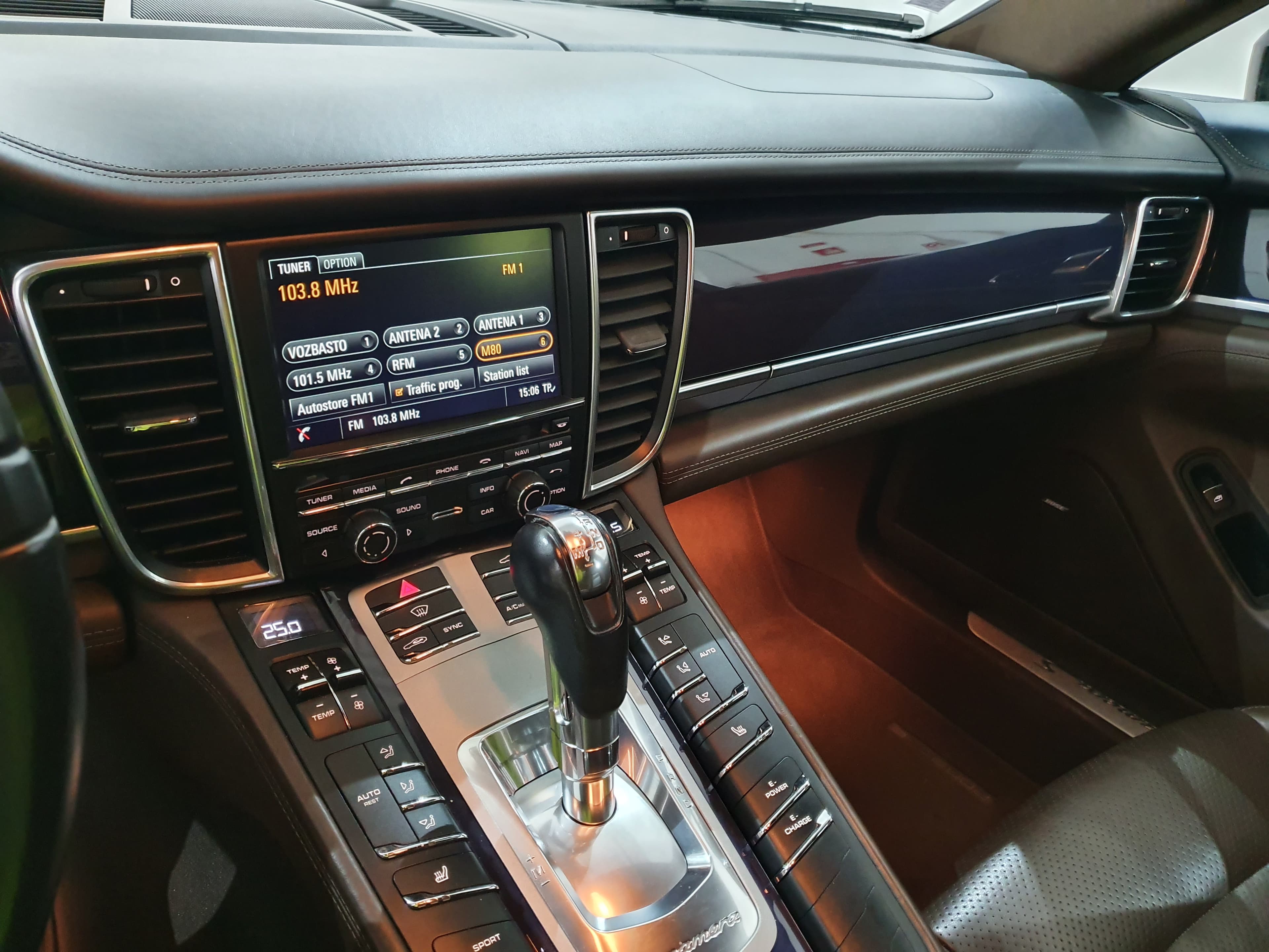 Porsche Panamera 3.0E-Hybrid · Ano 2014 — image 38