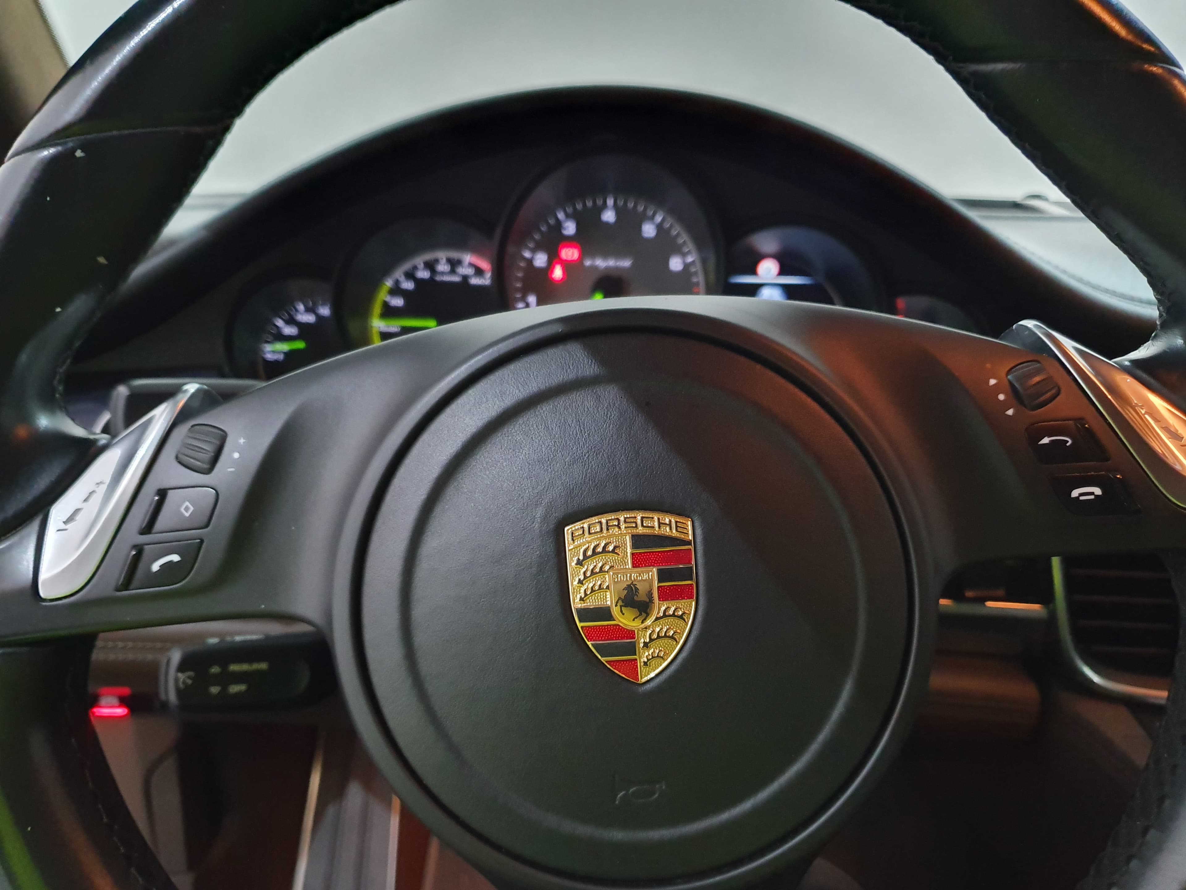 Porsche Panamera 3.0E-Hybrid · Ano 2014 — image 43