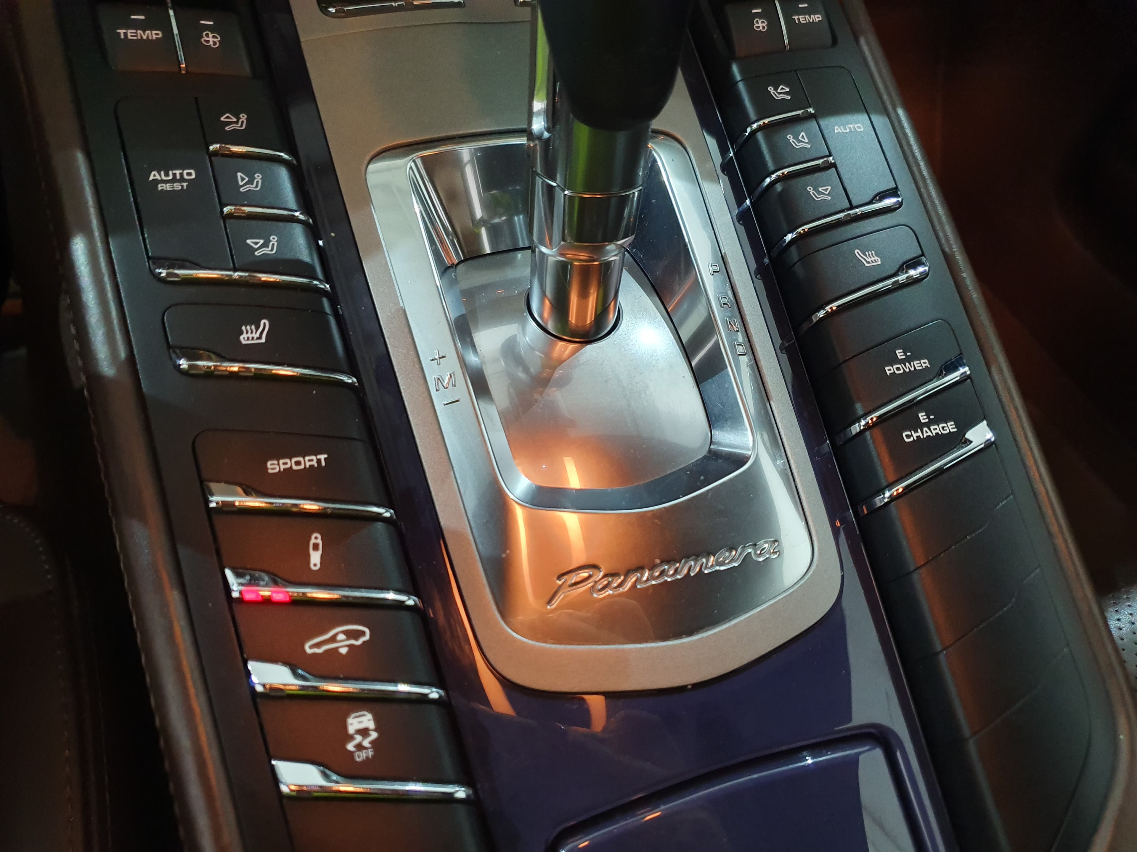 Porsche Panamera 3.0E-Hybrid · Ano 2014 — image 41