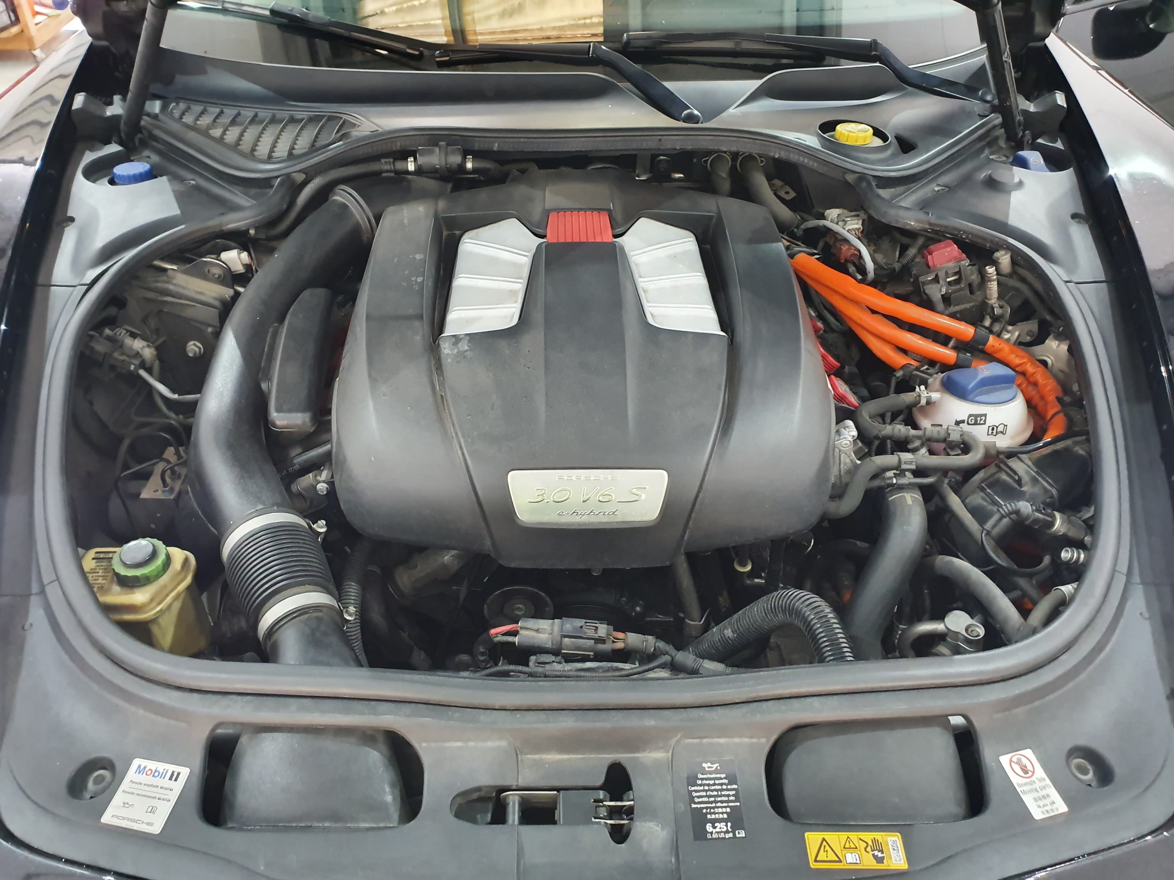 Porsche Panamera 3.0E-Hybrid · Ano 2014 — image 16