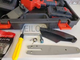 Chainsaw — image 11