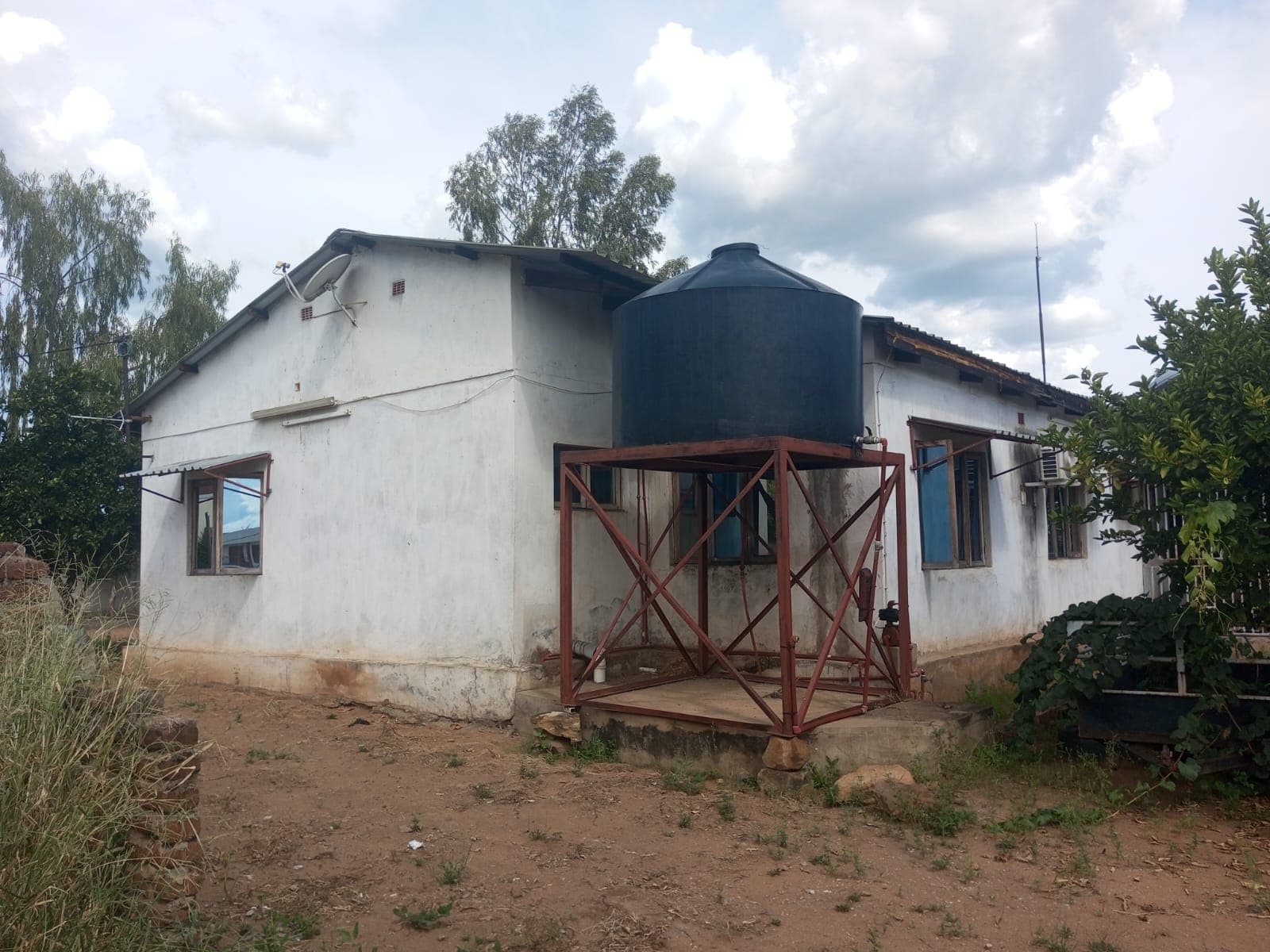 Moradia T4 · Bairro Chingodzi, Cidade de Tete — imagem 1