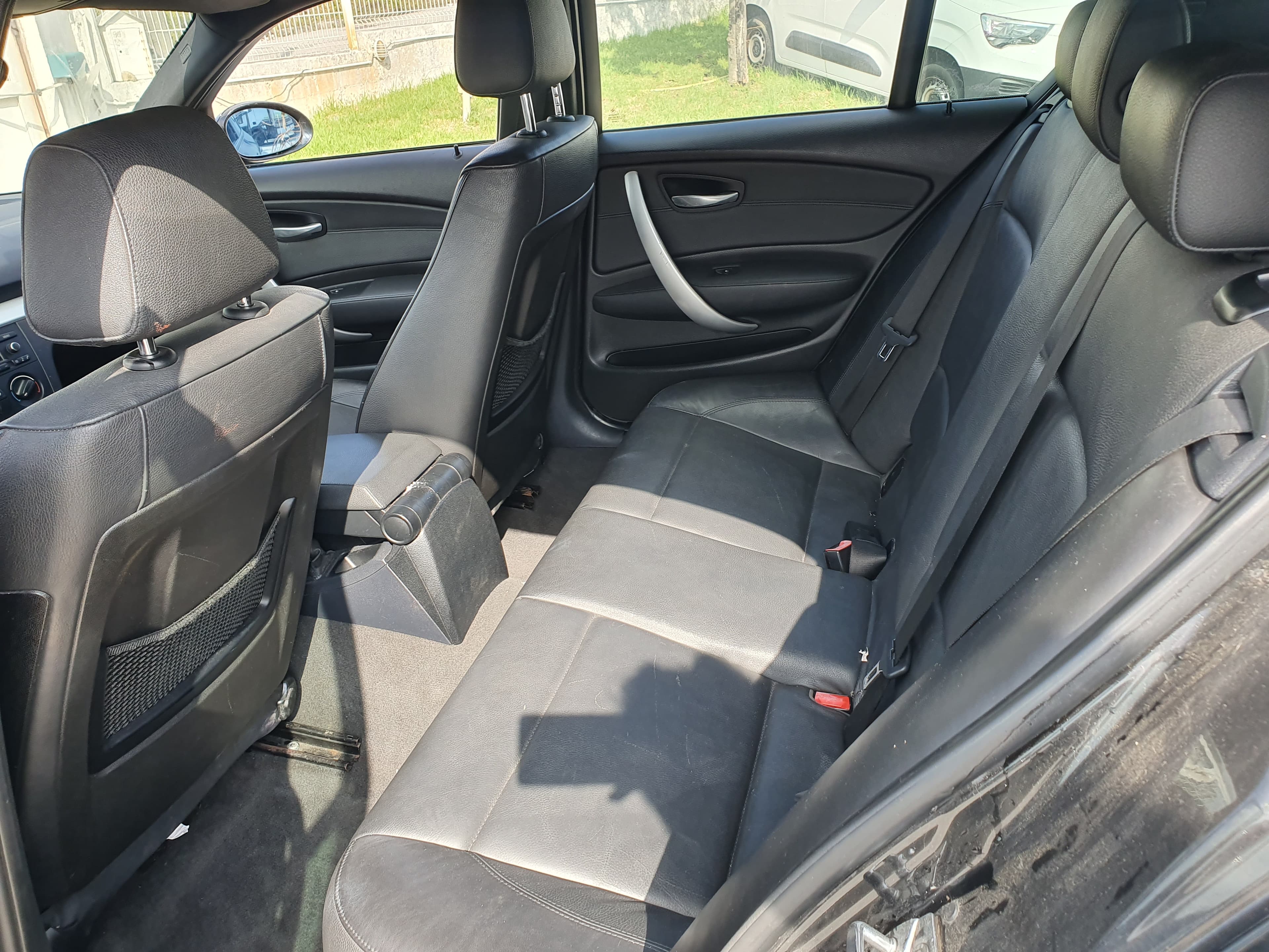BMW 118D · Ano 2008 — imagen 27