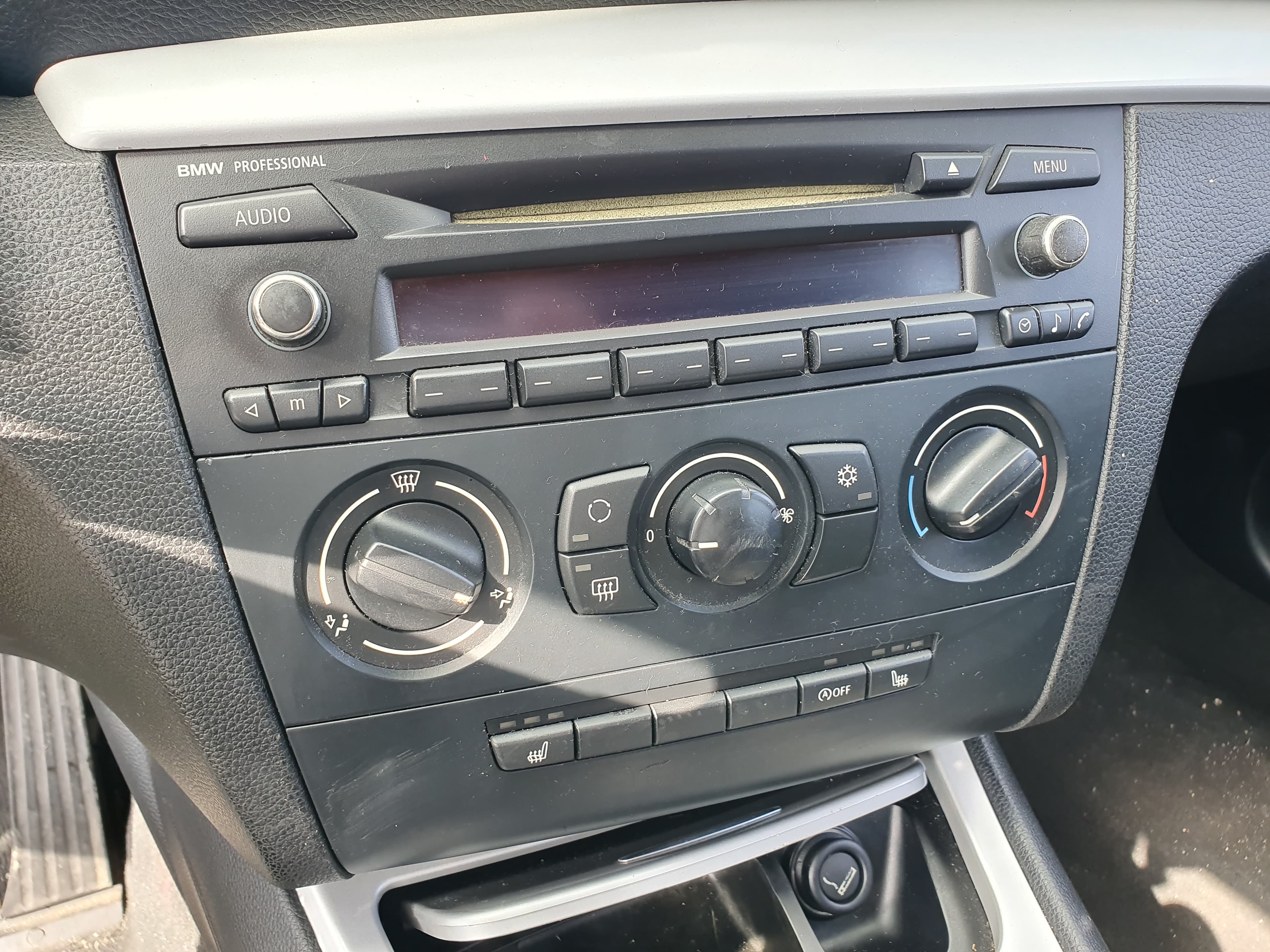 BMW 118D · Ano 2008 — imagen 32