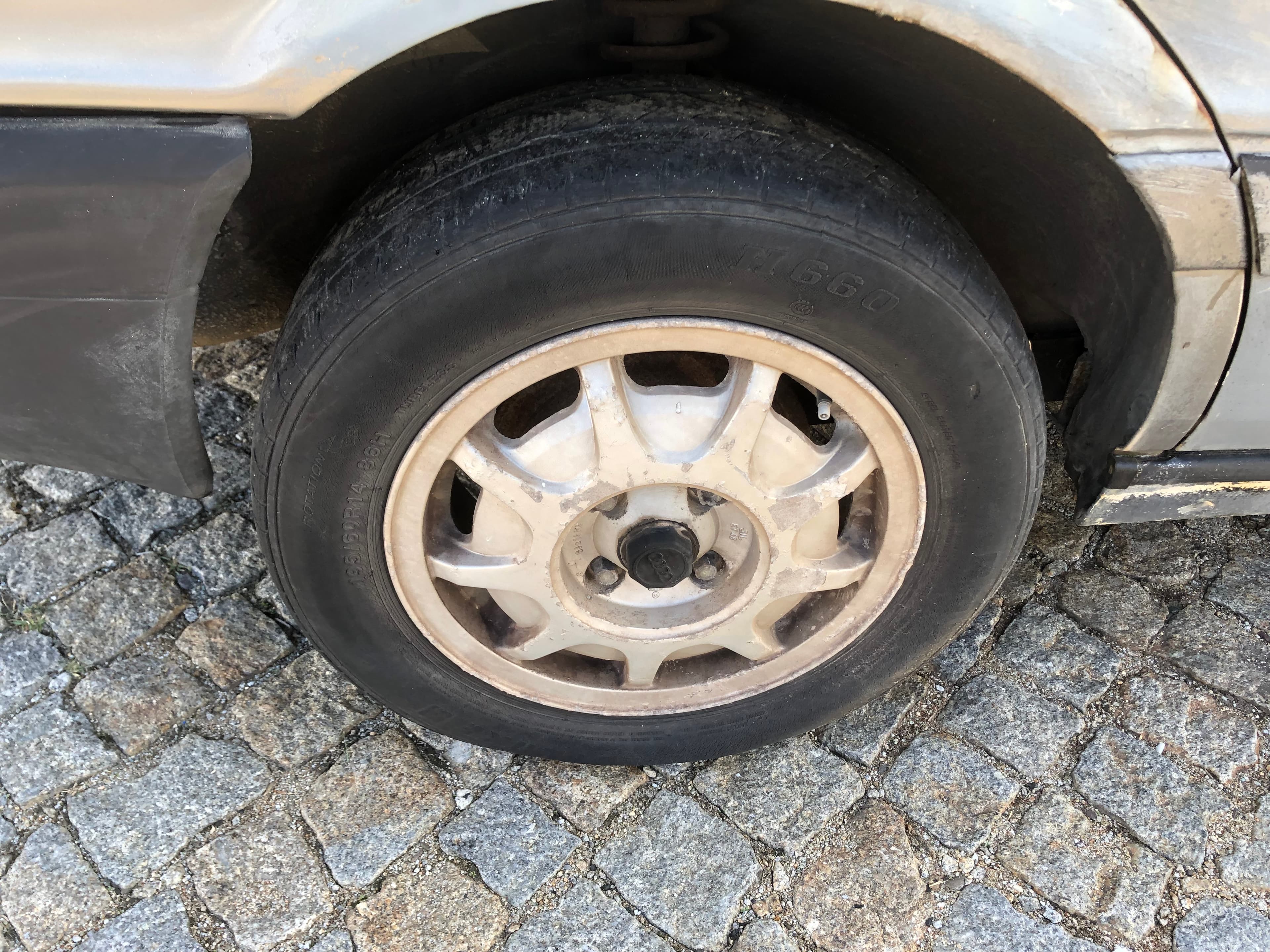 Audi 80 Turbo D — imagem 13