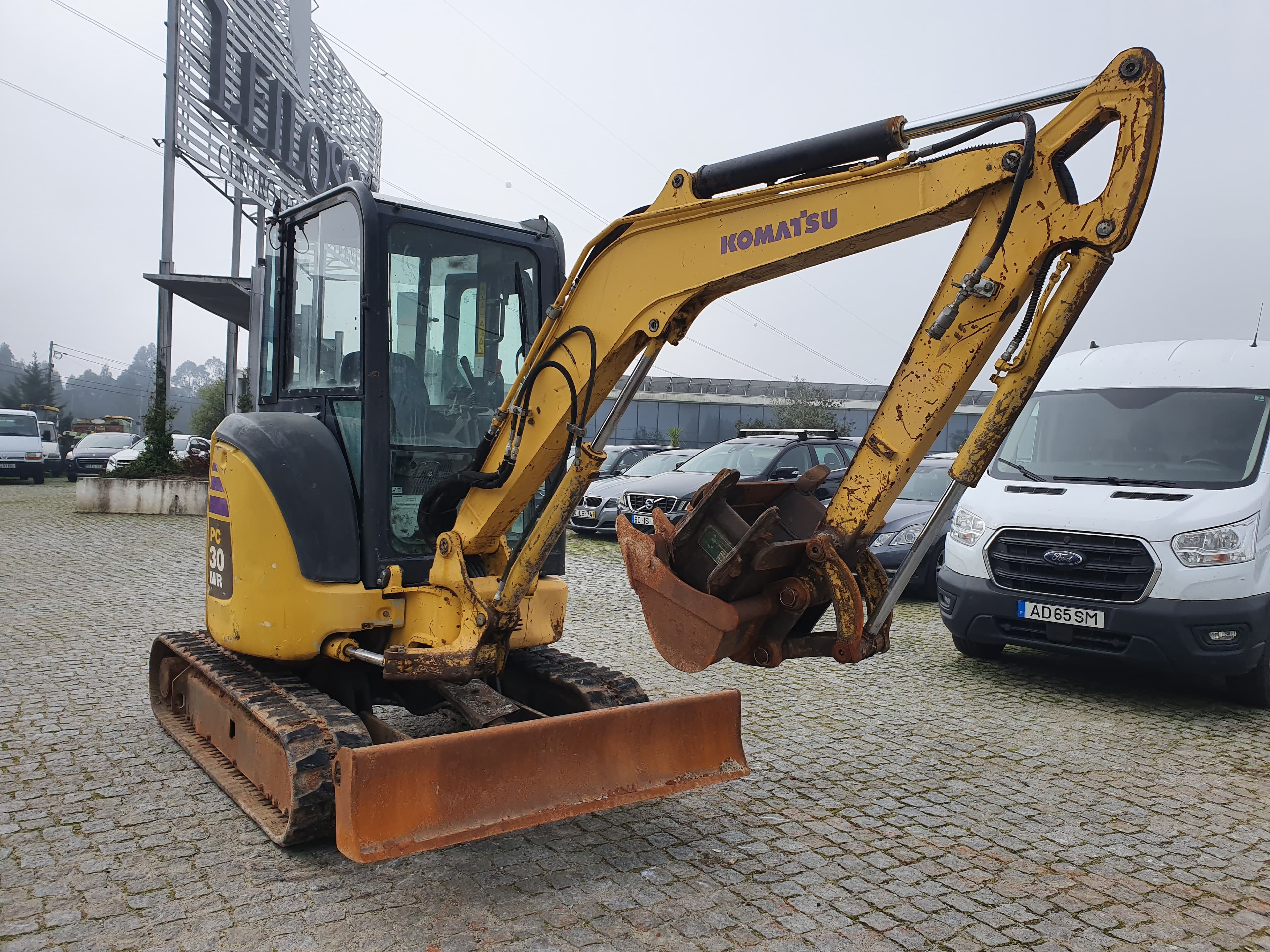 Mini Giratória Komatsu · Ano 2010 — imagen 1
